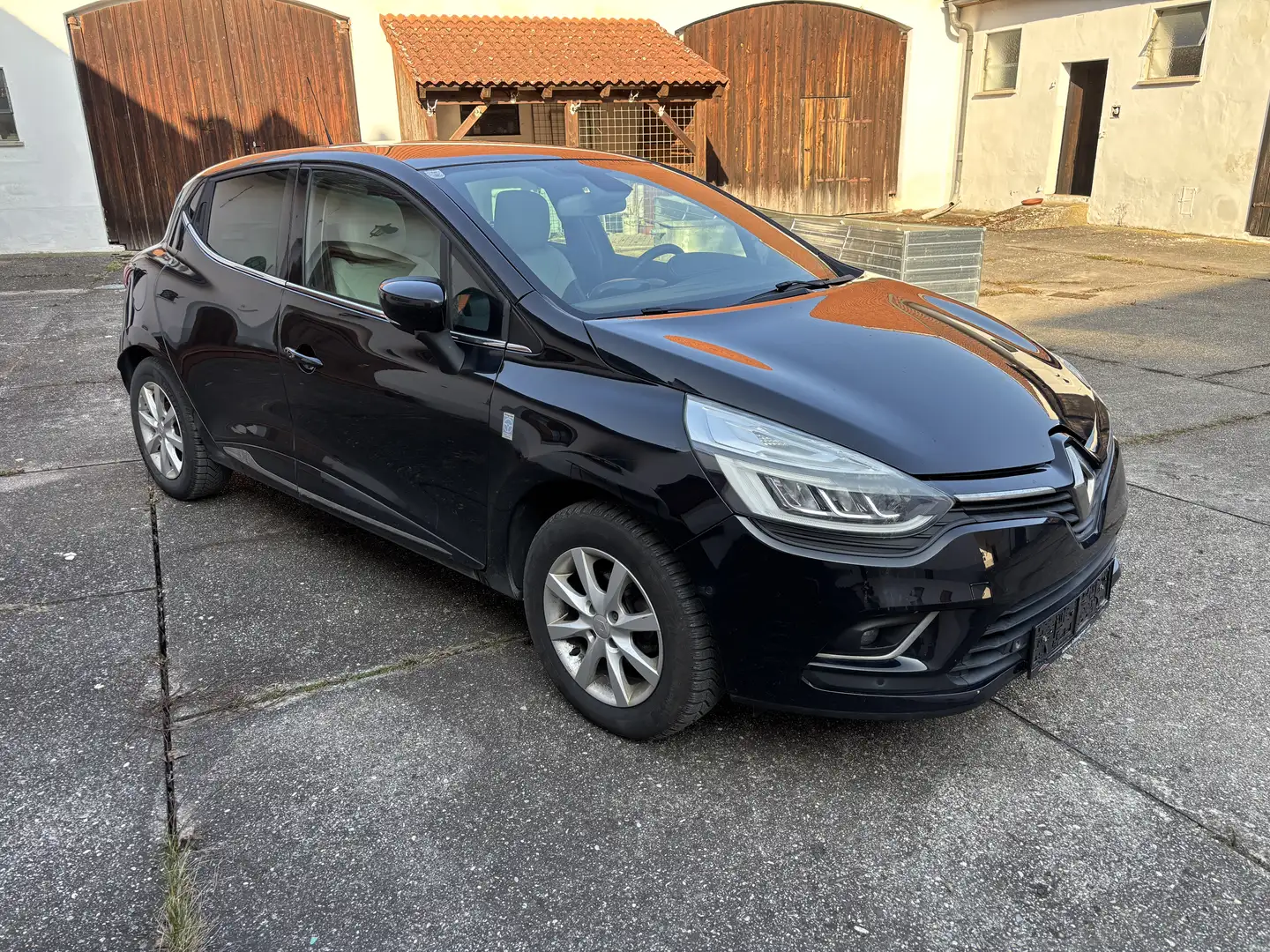Renault Clio Clio Initiale Energy TCe 90 Initiale Schwarz - 1
