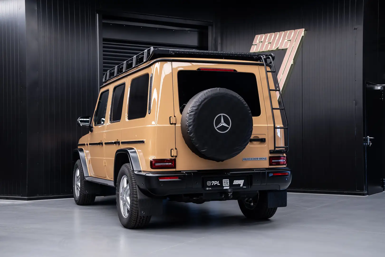 Mercedes-Benz G 450 G450d STRONGER THAN THE 1980s 1 of 460 Beige - 2