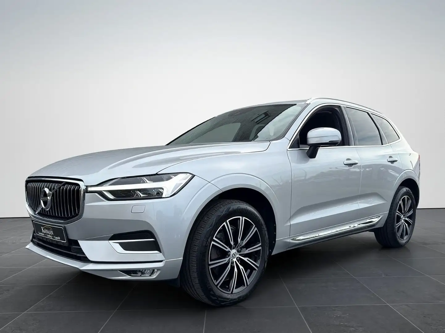 Volvo XC60 2.0 B4 Inscription AWD*LED*LEDER*Head-Up Silber - 1