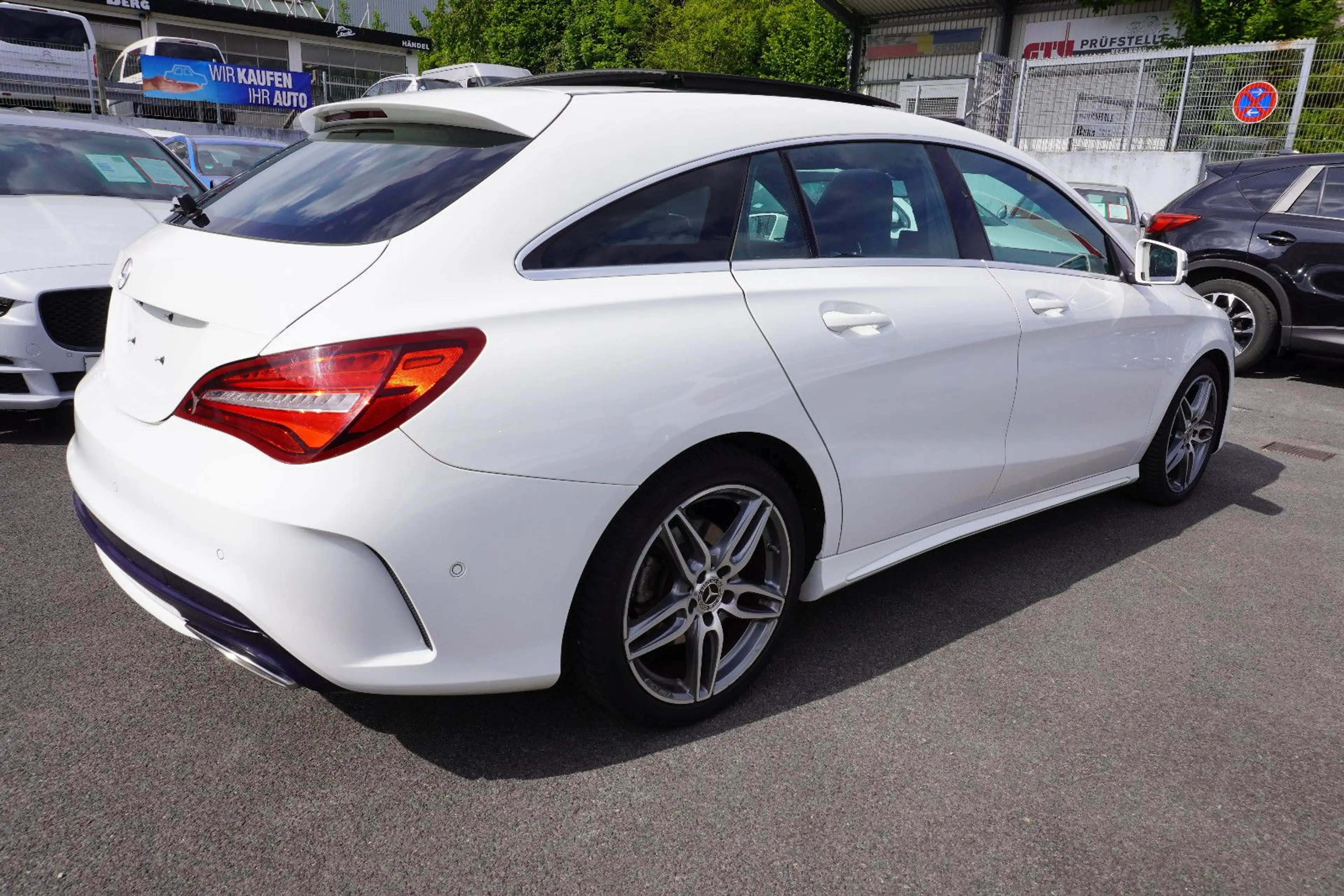 Mercedes-Benz CLA 180 CLA Shooting Brake*AMG-Line*Pano*LED*NAV — photo 10