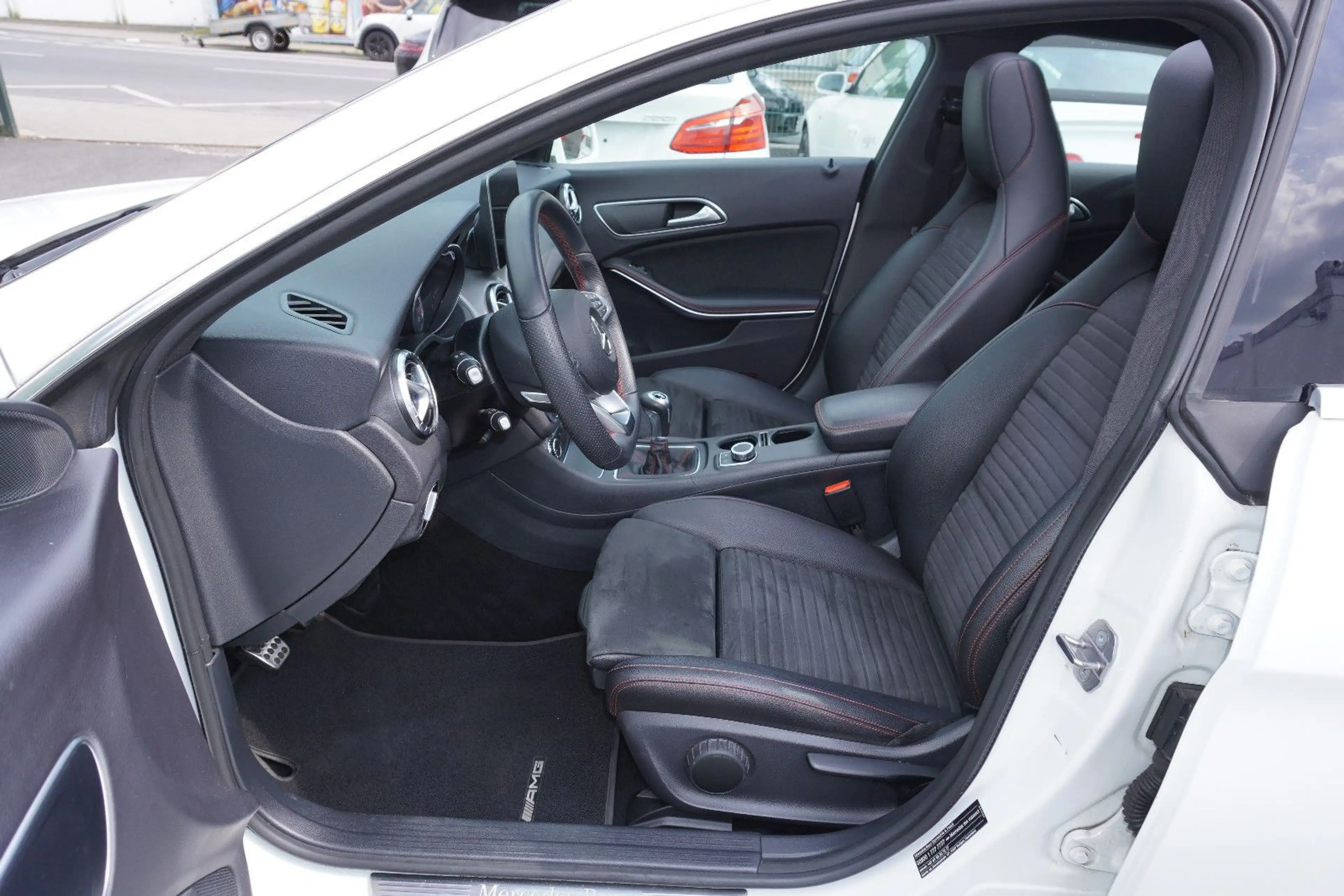 Mercedes-Benz CLA 180 CLA Shooting Brake*AMG-Line*Pano*LED*NAV — photo 15