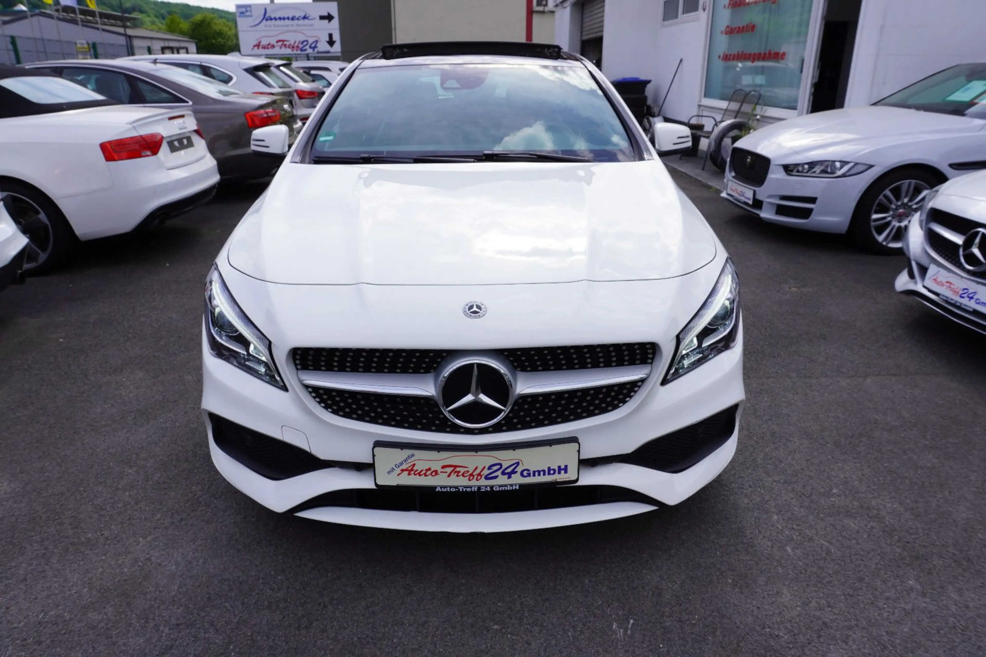 Mercedes-Benz CLA 180 CLA Shooting Brake*AMG-Line*Pano*LED*NAV — photo 2