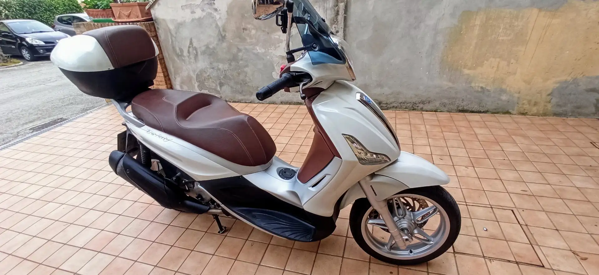 Piaggio Beverly 350 Sport Touring i.e. ABS asr Alb - 2