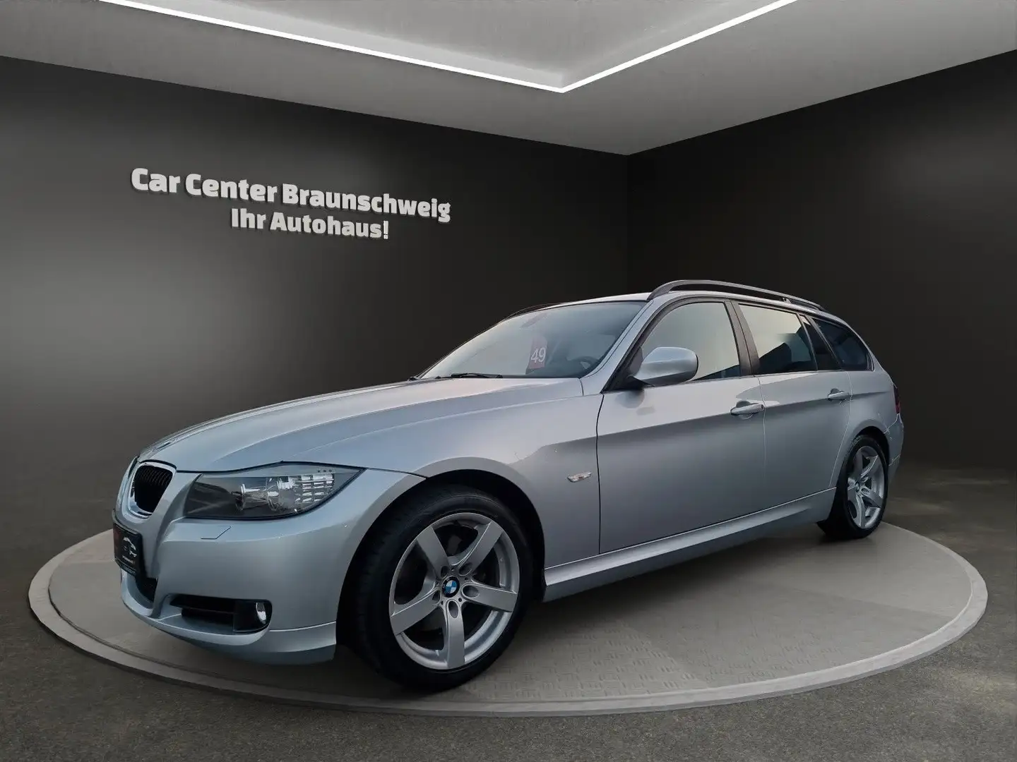 BMW 320 d Touring Edition+1~Hand+LED+Leder+AHK Silber - 1
