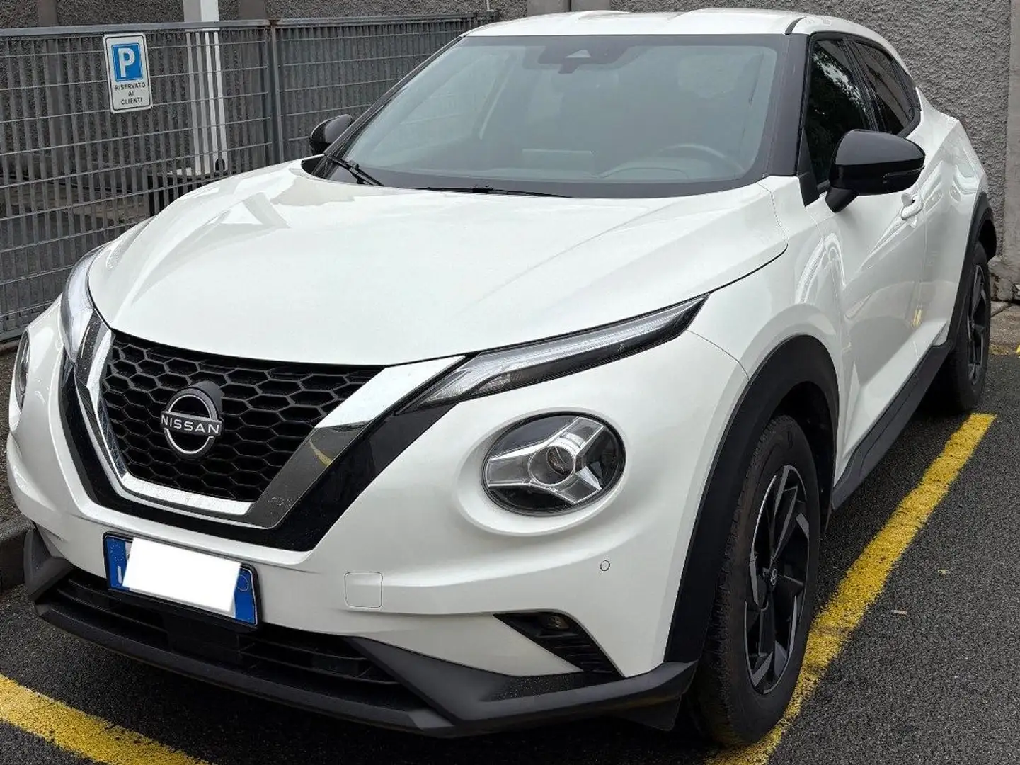 Nissan Juke Juke 1.0 dig-t N-Connecta 114cv Bianco - 2