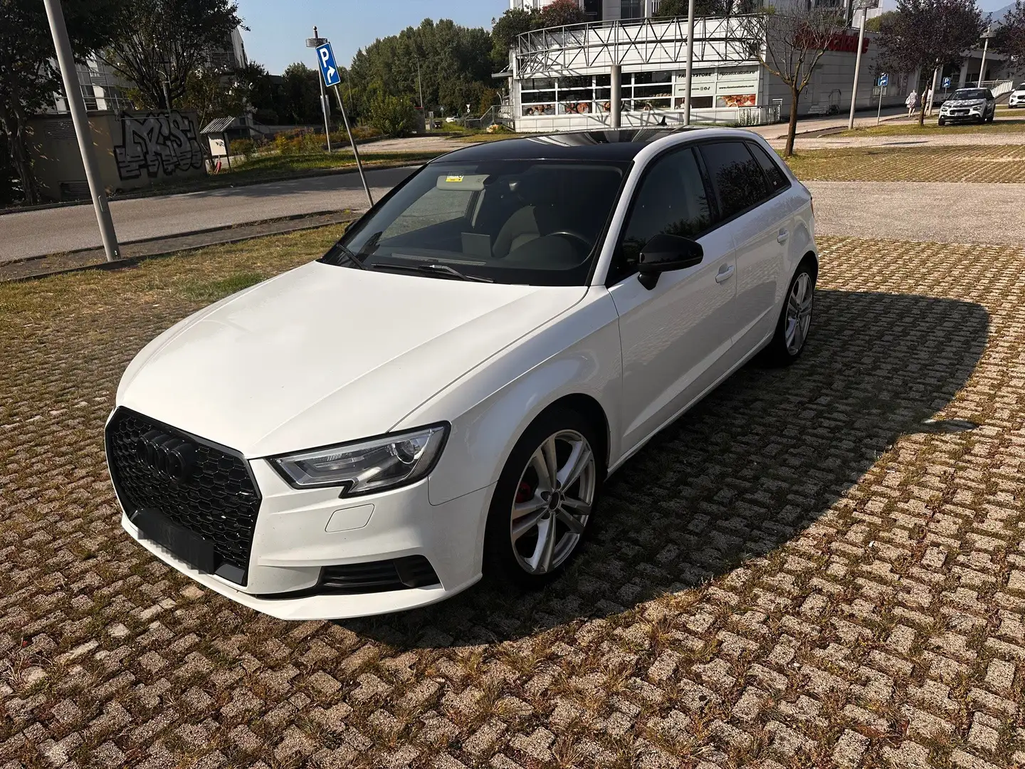 Audi A3 A3 III 2016 Sportback 30 1.6 tdi Business 116cv Blanc - 1
