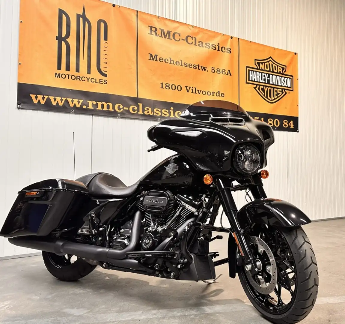 Harley-Davidson Tour Glide Street Special Schwarz - 2