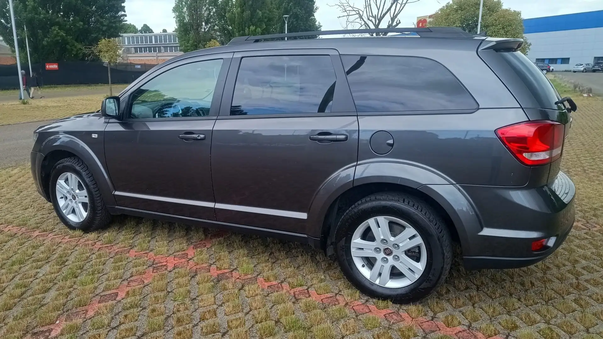 Fiat Freemont Freemont 2.0 mjt 16v Urban 170cv E5+ Gris - 2