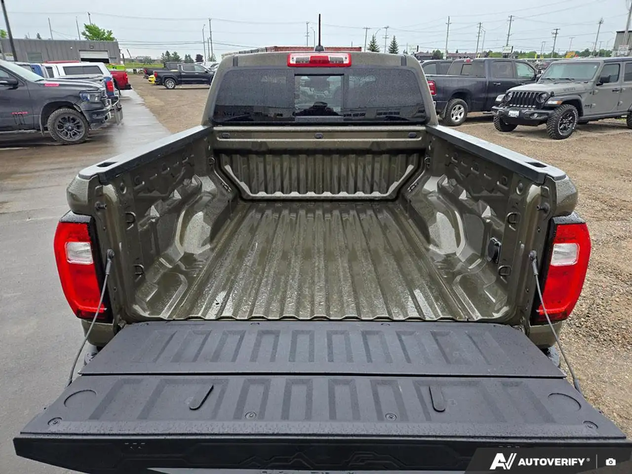 GMC Canyon снимка GMC Canyon