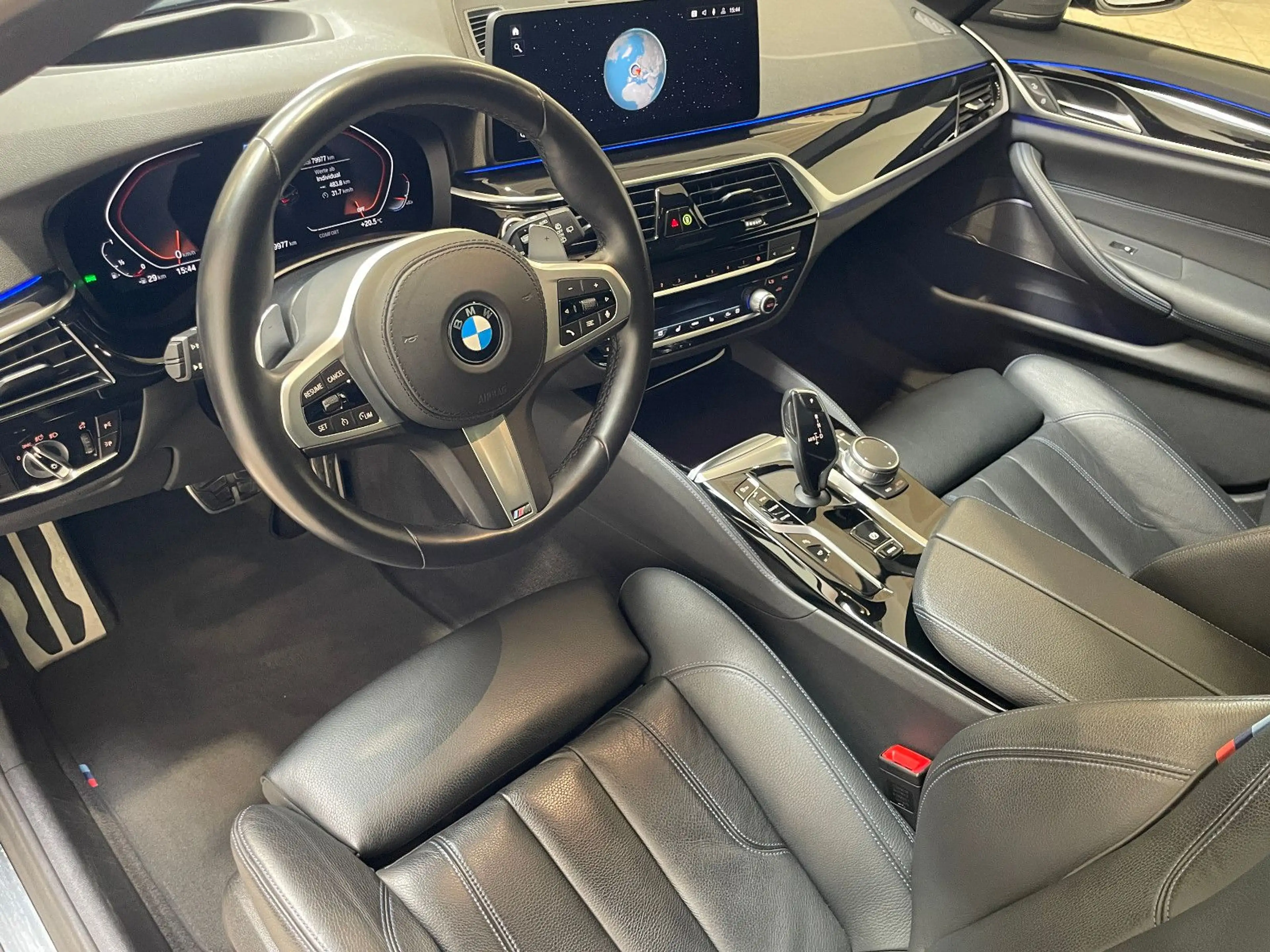 BMW 530 i M Sport *FACELIFT*Panorama*Head Up*H&K*360° — photo 10