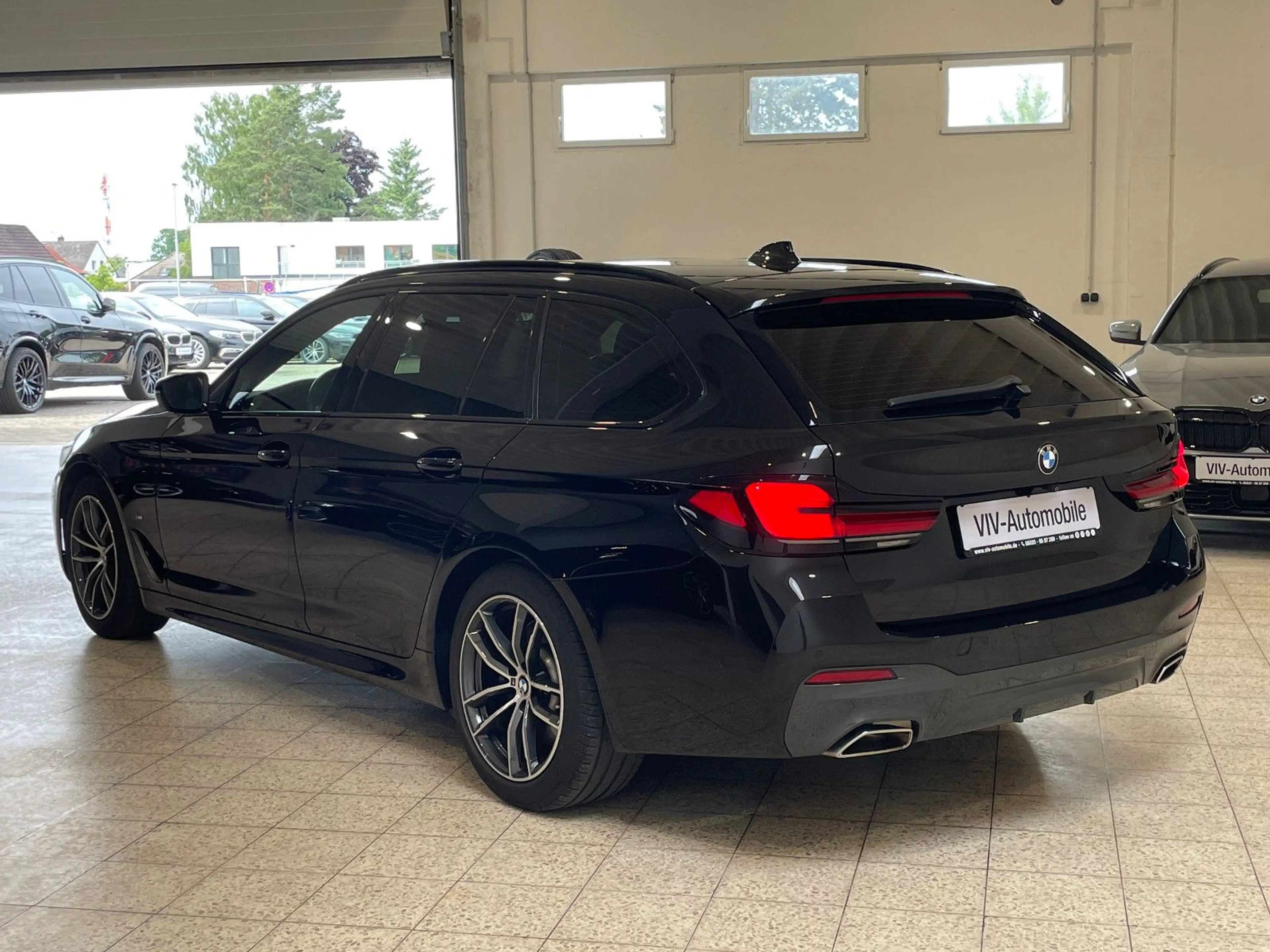 BMW 530 i M Sport *FACELIFT*Panorama*Head Up*H&K*360° — photo 6