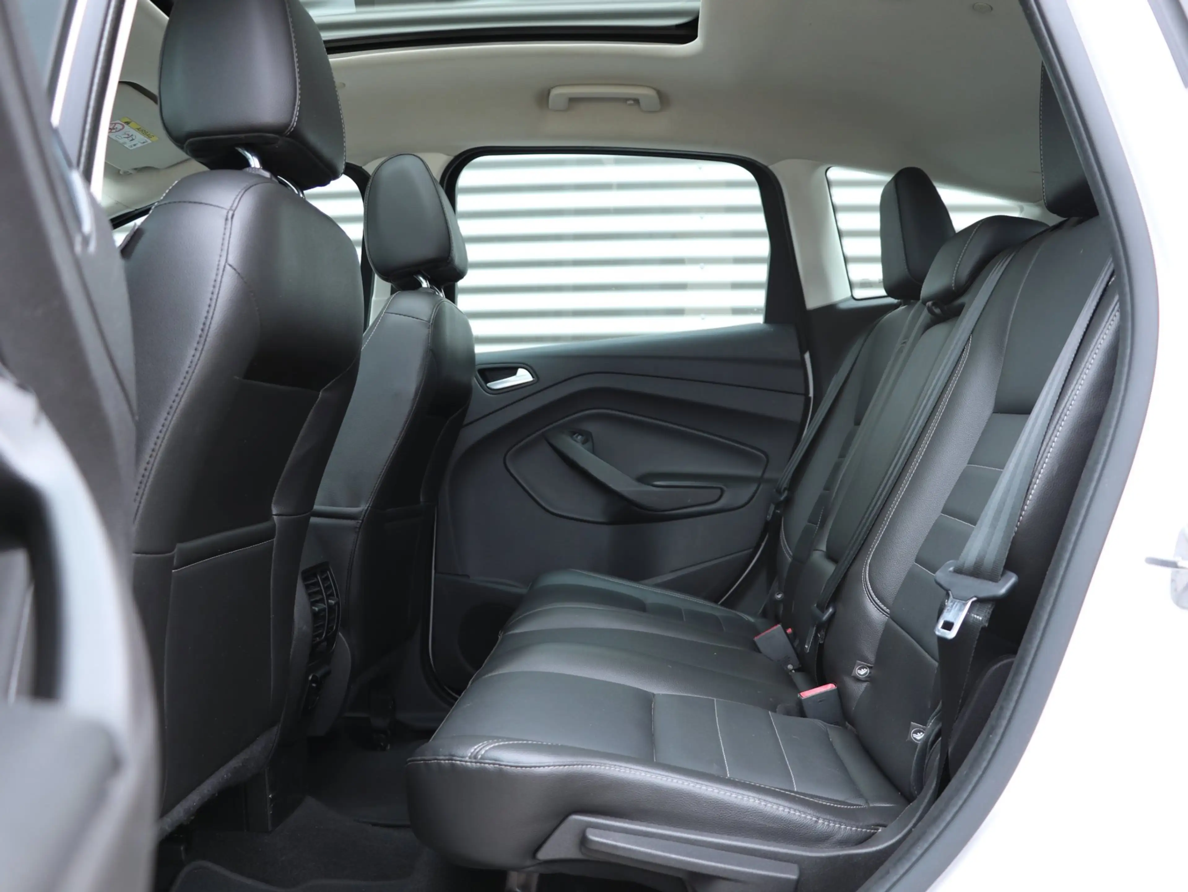 Ford C-Max 2.0 Plug-in Hybrid Titanium Plus *Panodak*Leder* — photo 6
