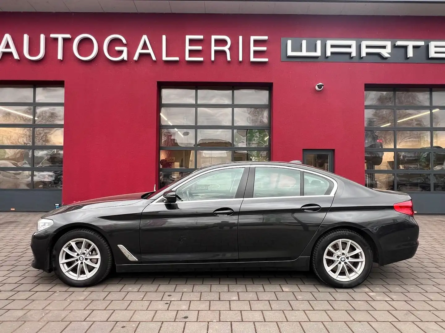 BMW 530 d Lim. //CAM//LED//NAVI PROF//AMBIENTE// Gris - 2