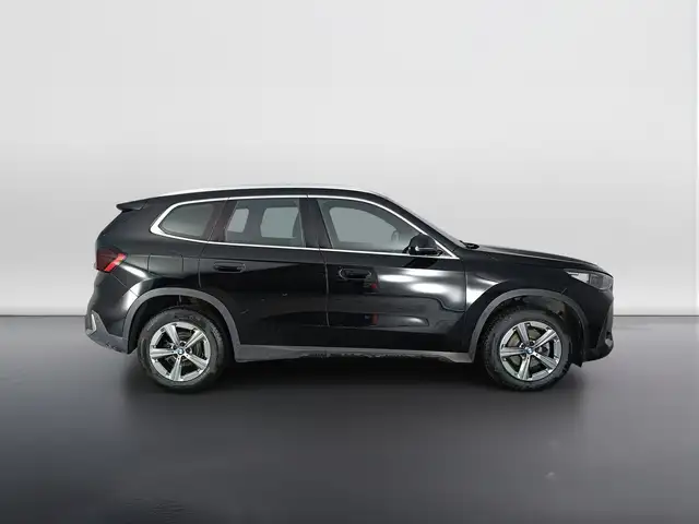 BMW X1 view 3