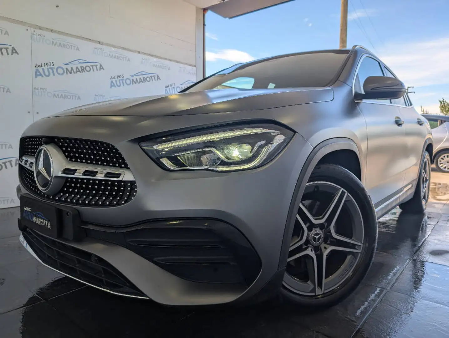 Mercedes-Benz GLA 200 200 d Premium auto Gris - 2