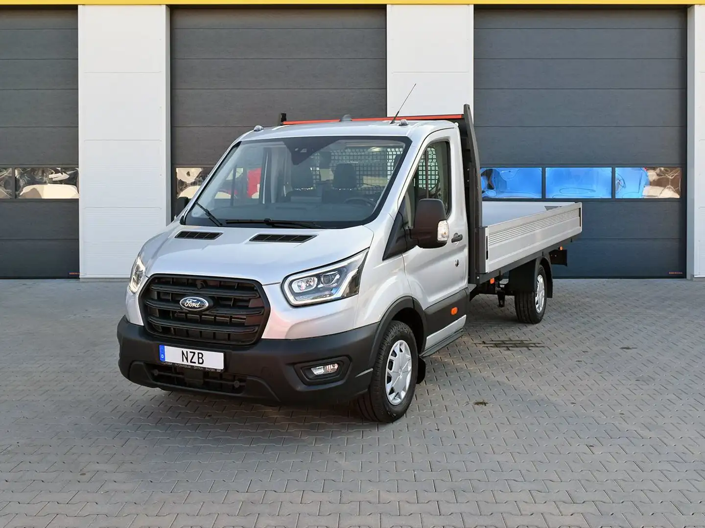 Ford Transit L4 350 165 PS AHK 3.5T/SYNC/ACC SOFORT Silber - 1