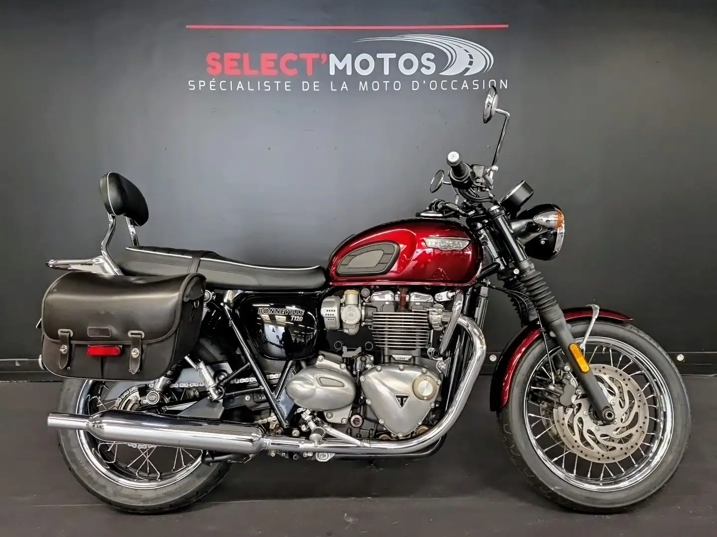 Triumph Bonneville T120 Rouge - 1