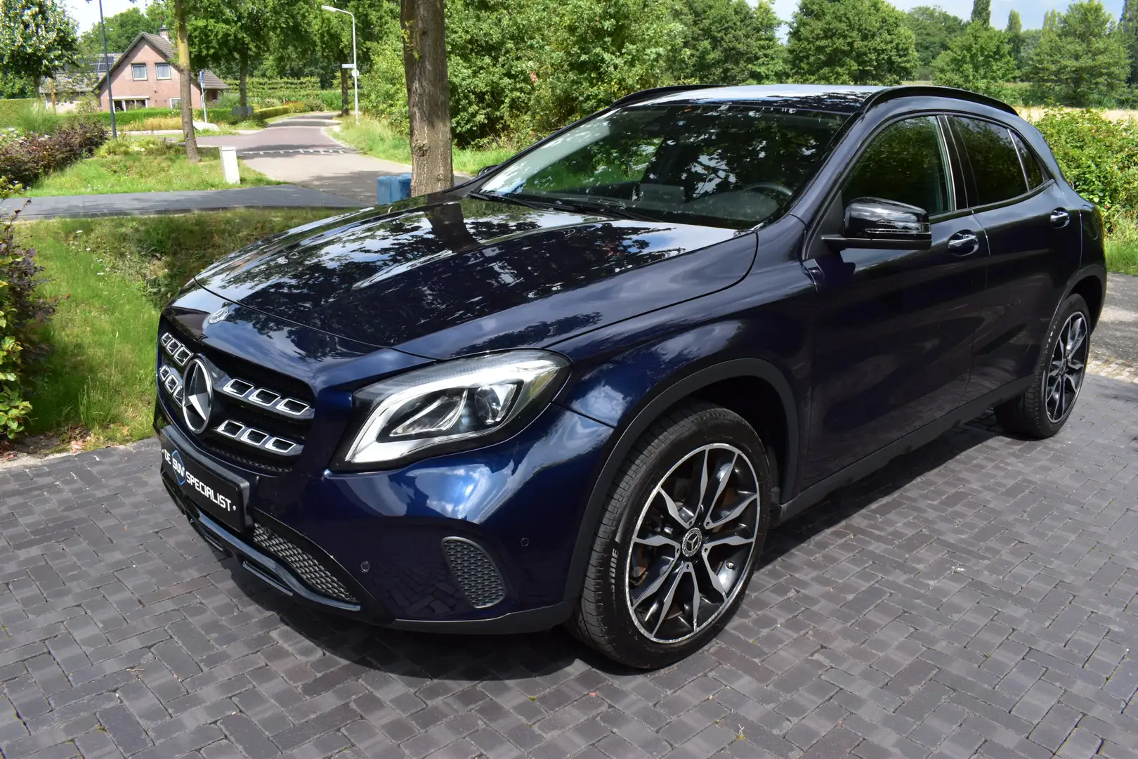 Mercedes-Benz GLA 180 Sport Premium '18 AUT. AMG NIEUWSTAAT! Blauw - 2