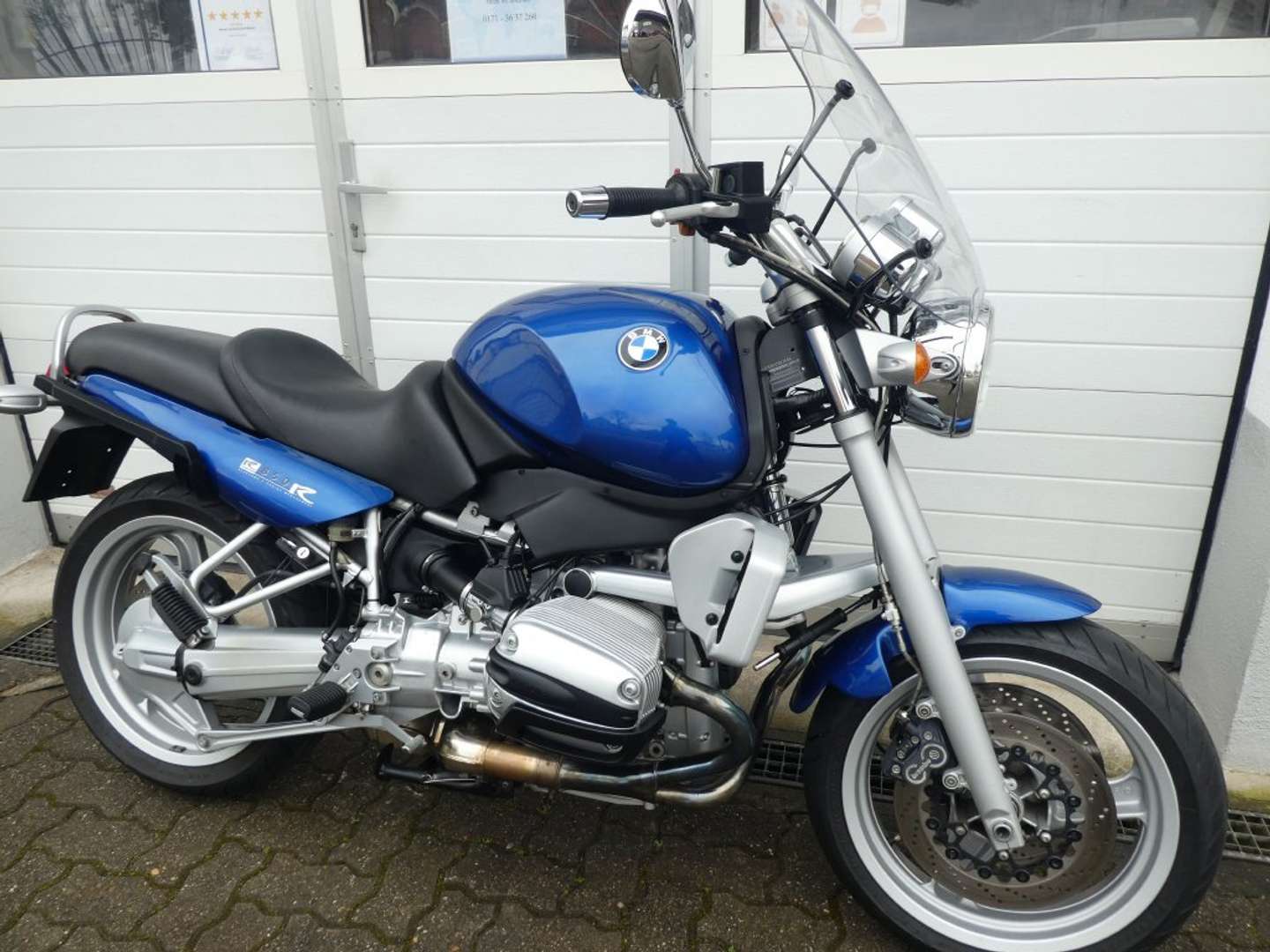 BMW R 850 R Naked Bike in Blau gebraucht in Mühlacker für € 3.390,-