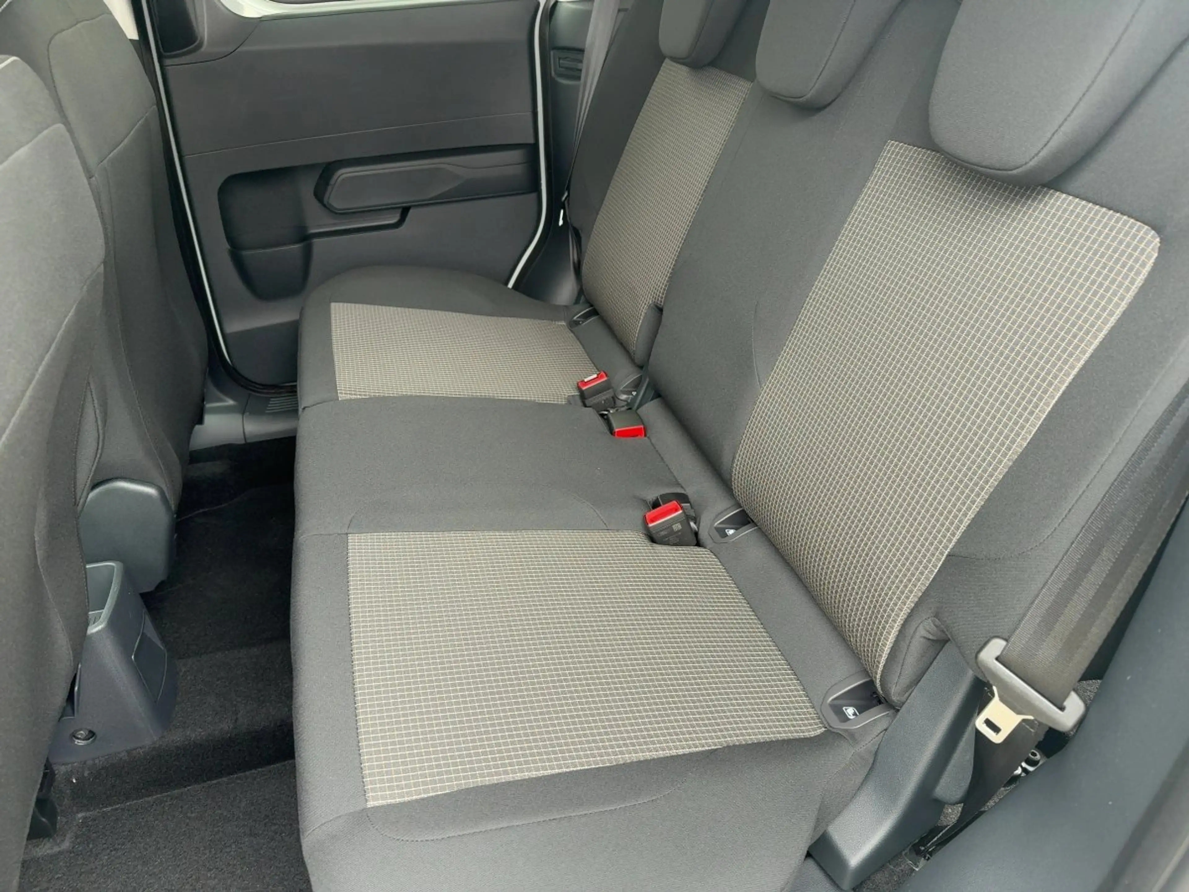 Ford Tourneo Courier 1.0 EcoBoost Trend CAM*SHZ*SYNC — photo 9