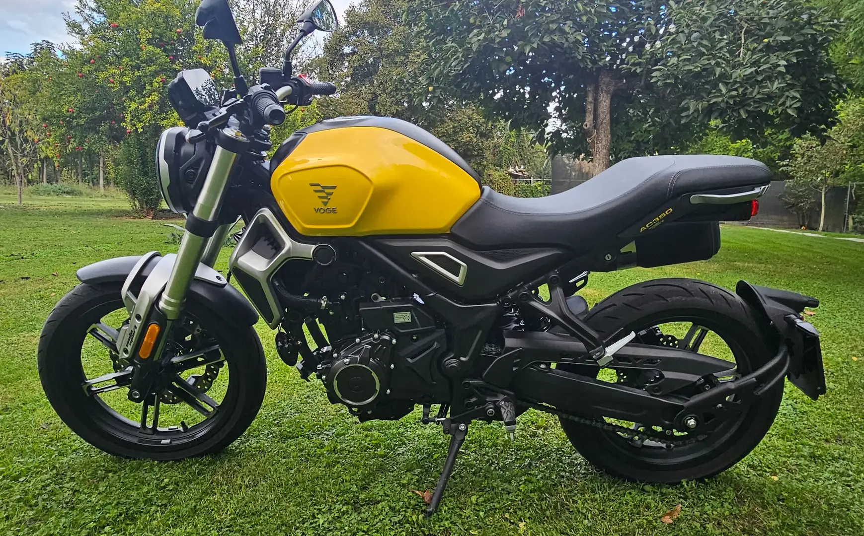 Voge Trofeo 350AC Giallo - 2