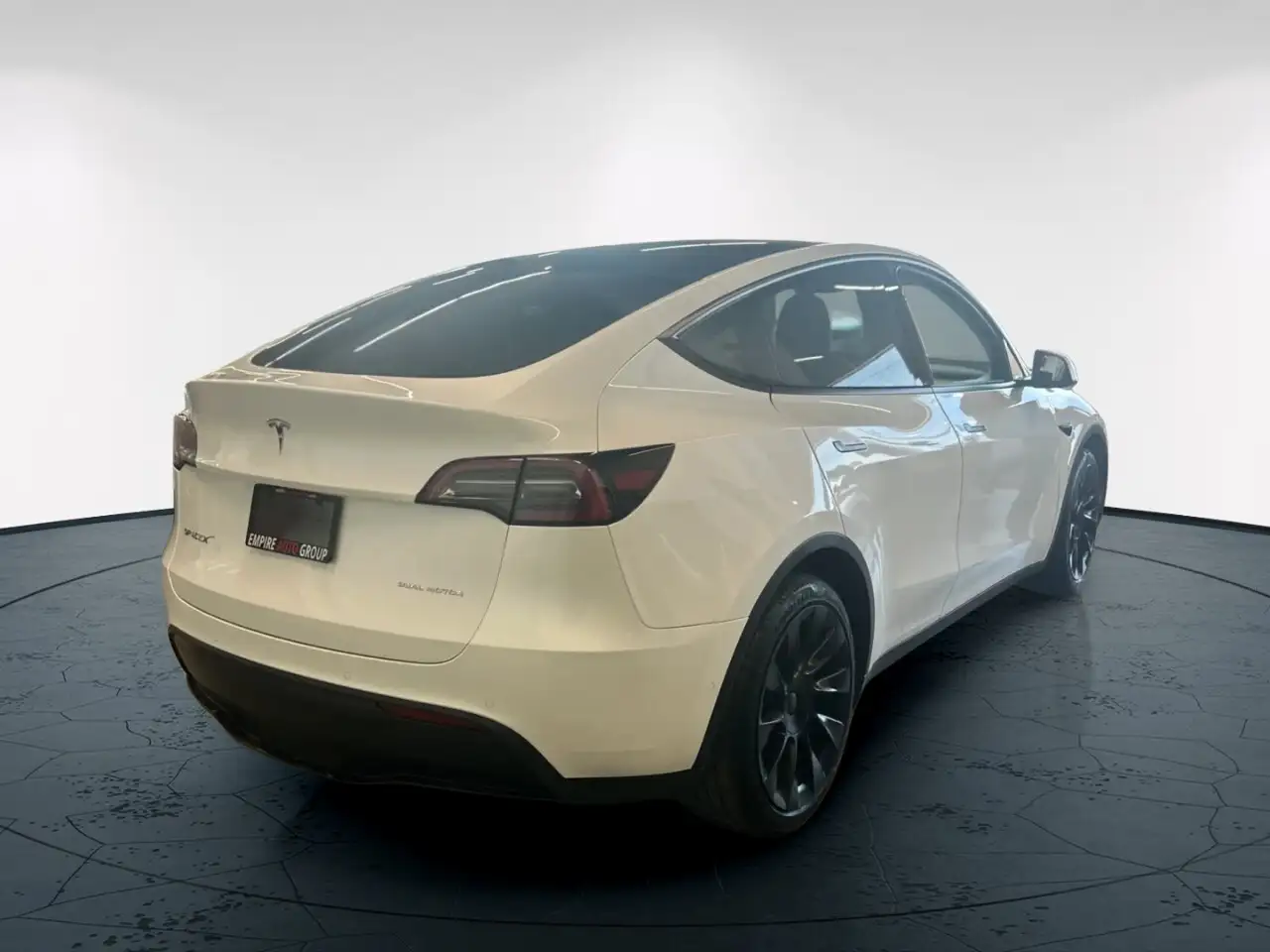 Tesla Model Y fotografie Tesla Model Y