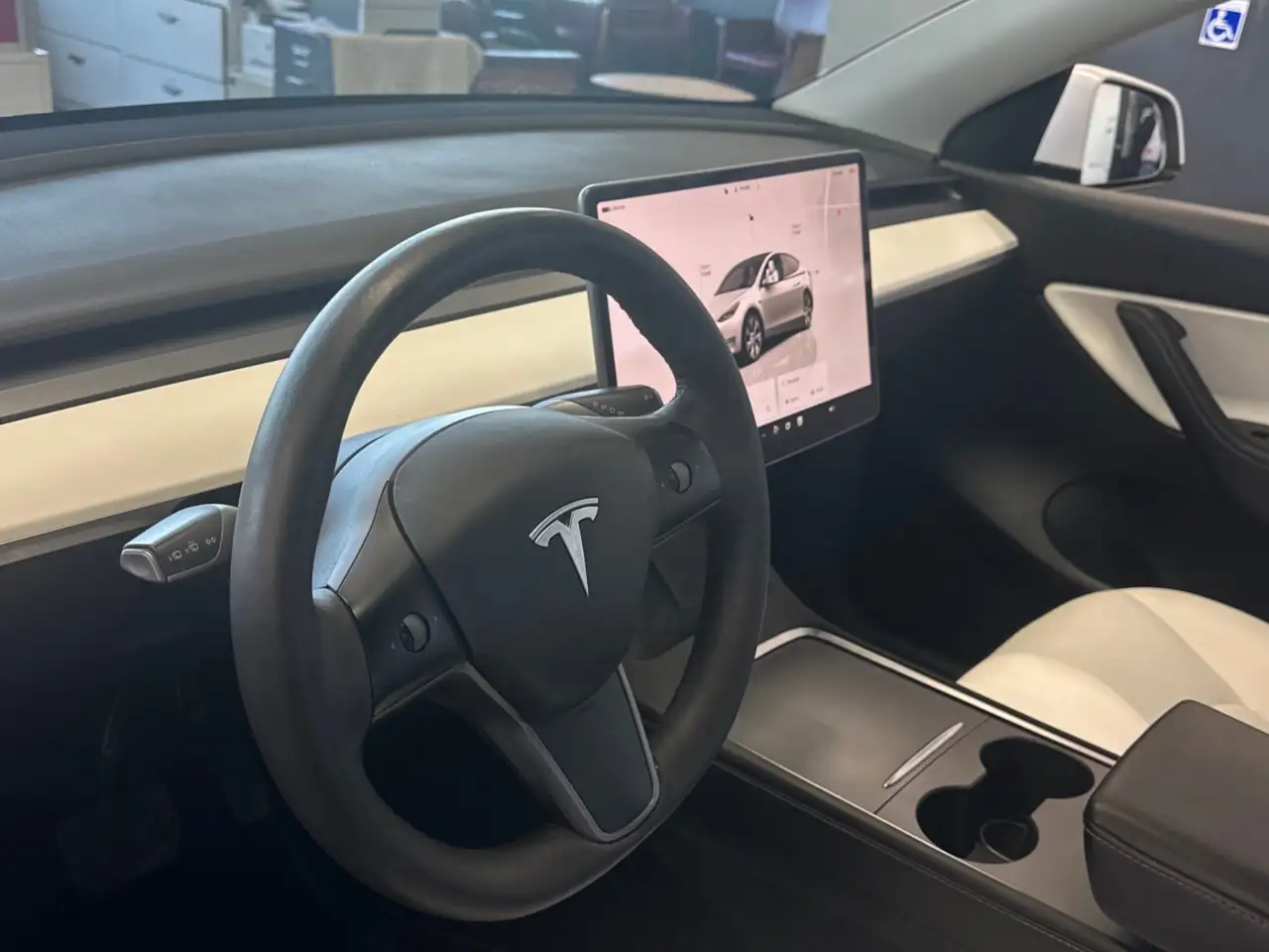 Tesla Model Y fotografie Tesla Model Y