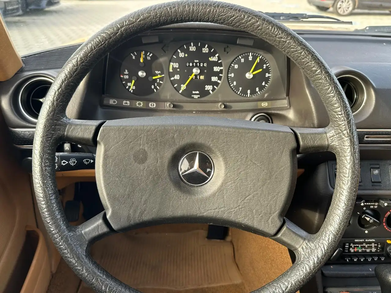 Mercedes-Benz 230 E W123 Autom* Schiebedach* 2. HD* H Kenzeich, foto 12