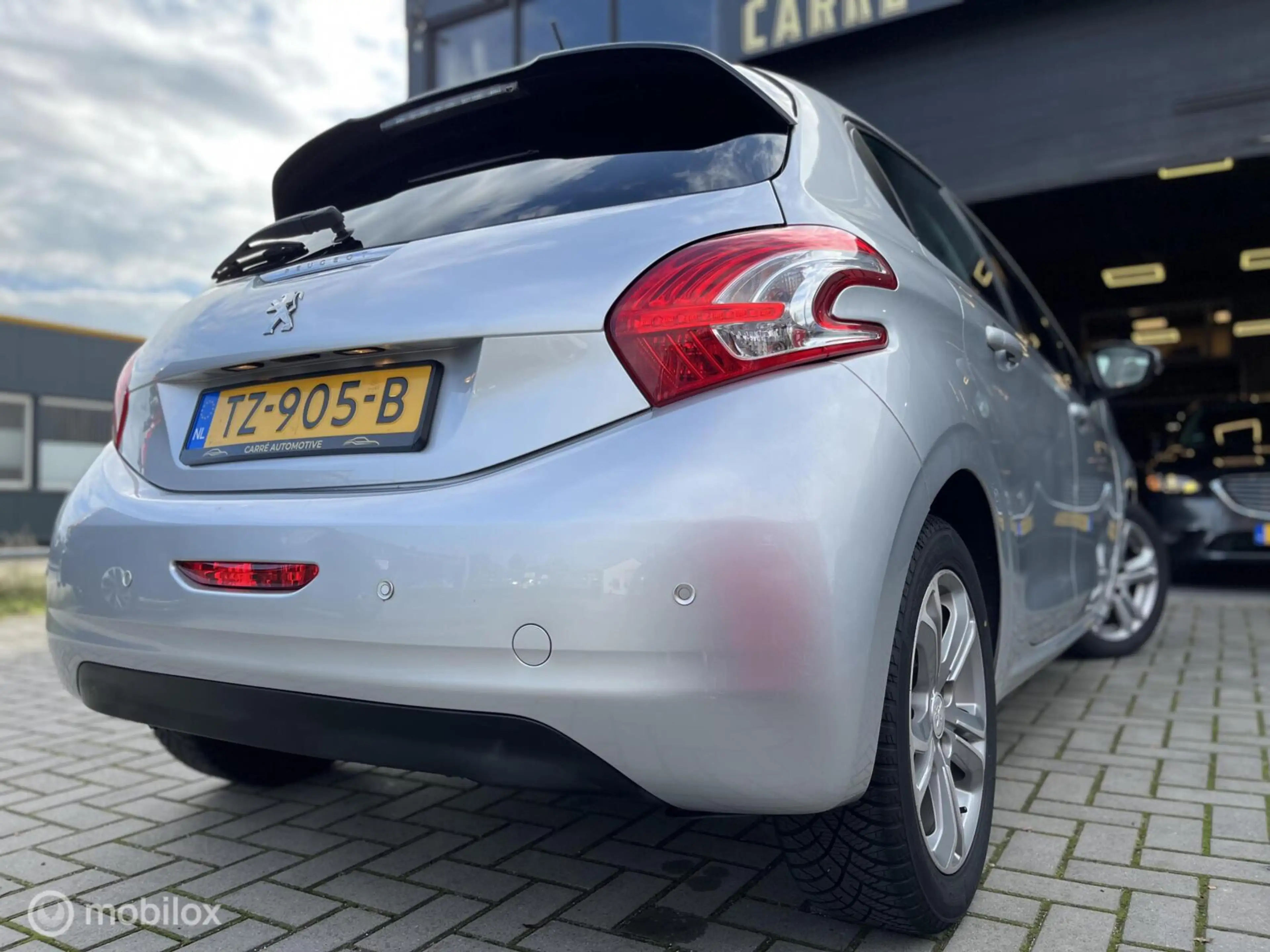 Peugeot 208 1.2 e-VTi Blue Lease Automaat|Cruise|Parkeersensor — photo 31