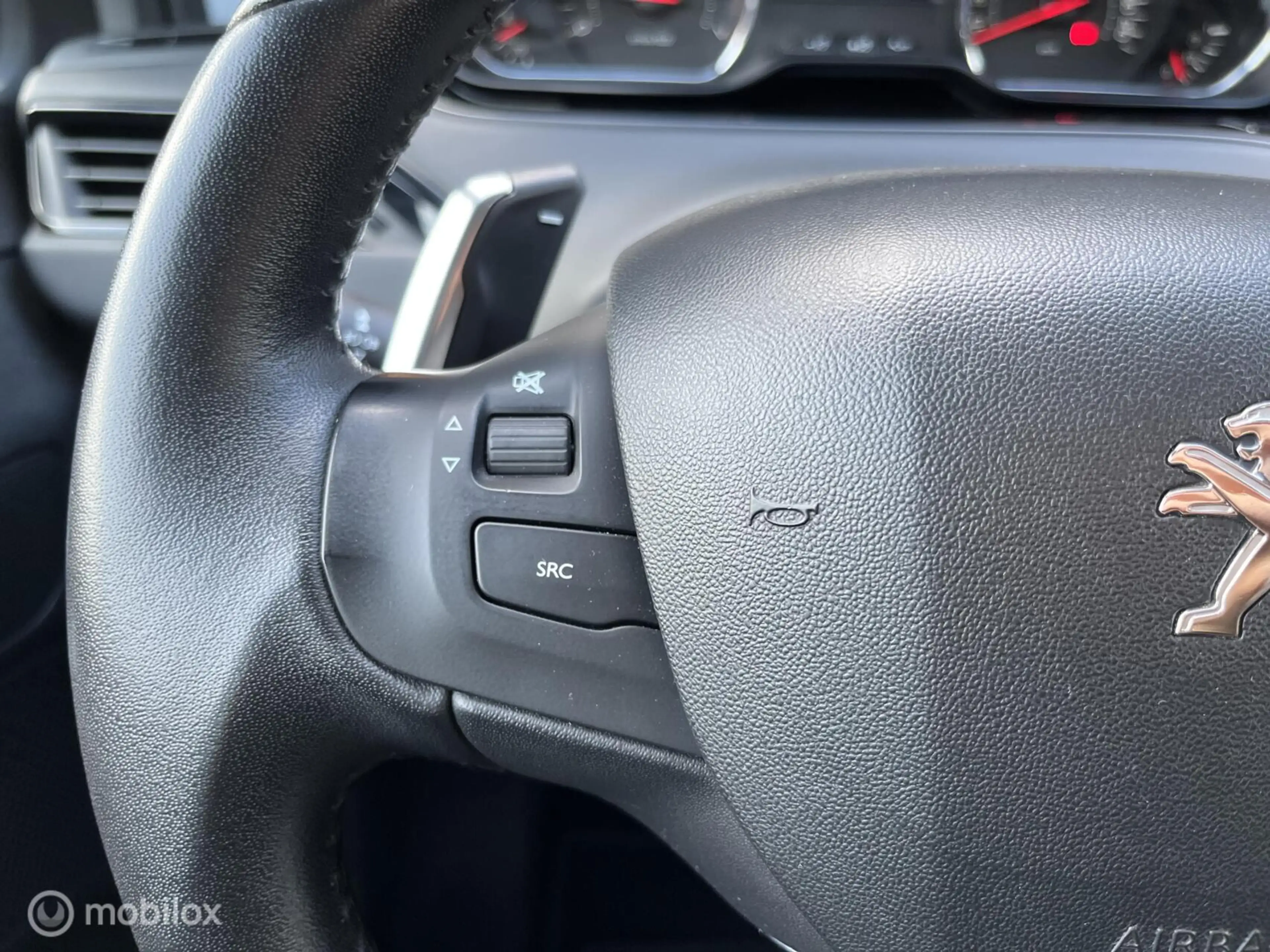 Peugeot 208 1.2 e-VTi Blue Lease Automaat|Cruise|Parkeersensor — photo 13