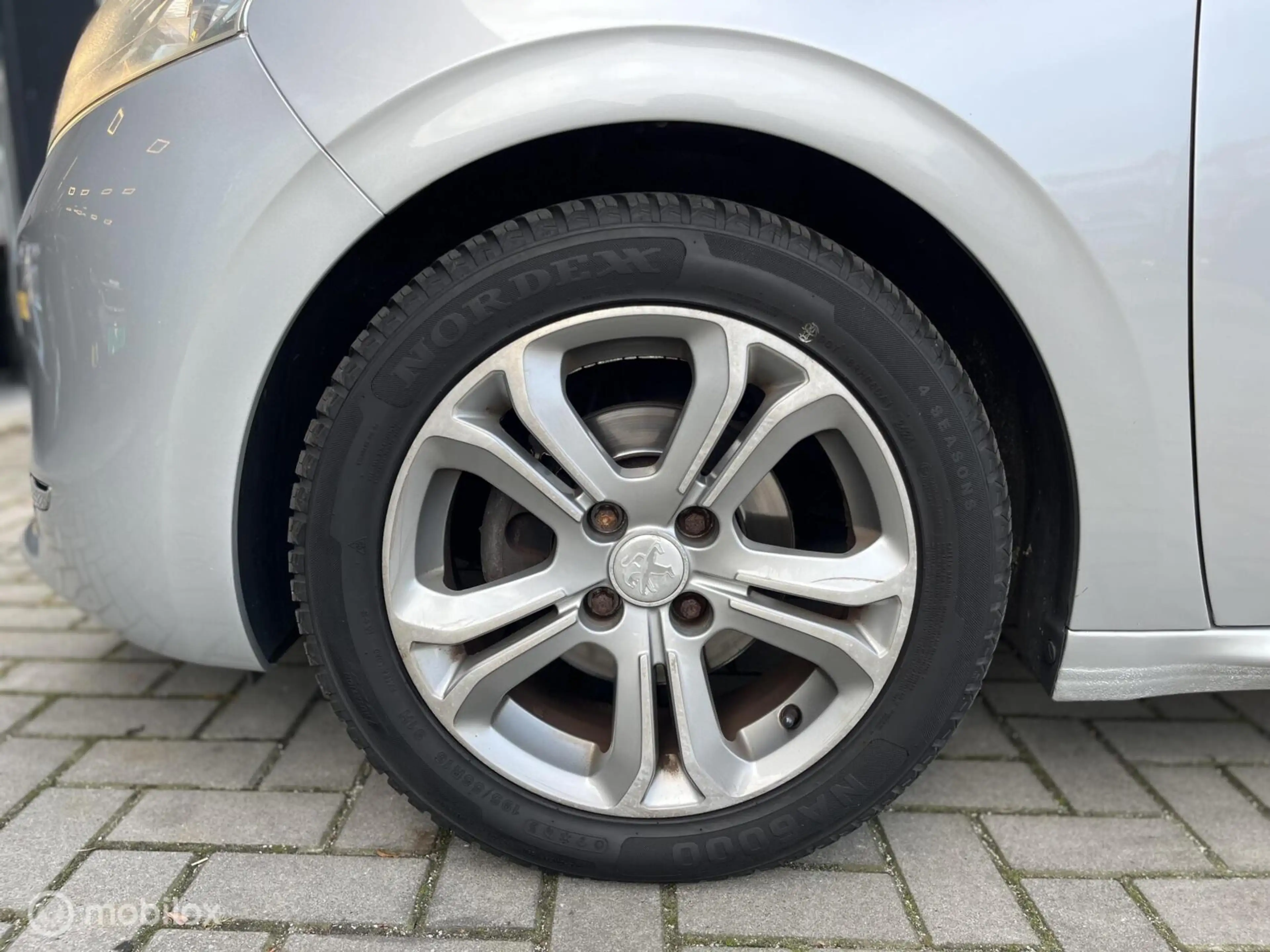 Peugeot 208 1.2 e-VTi Blue Lease Automaat|Cruise|Parkeersensor — photo 28