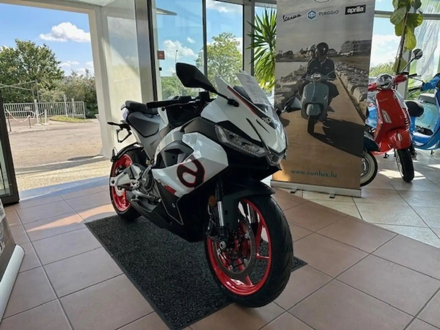 Aprilia RS 457 - 1