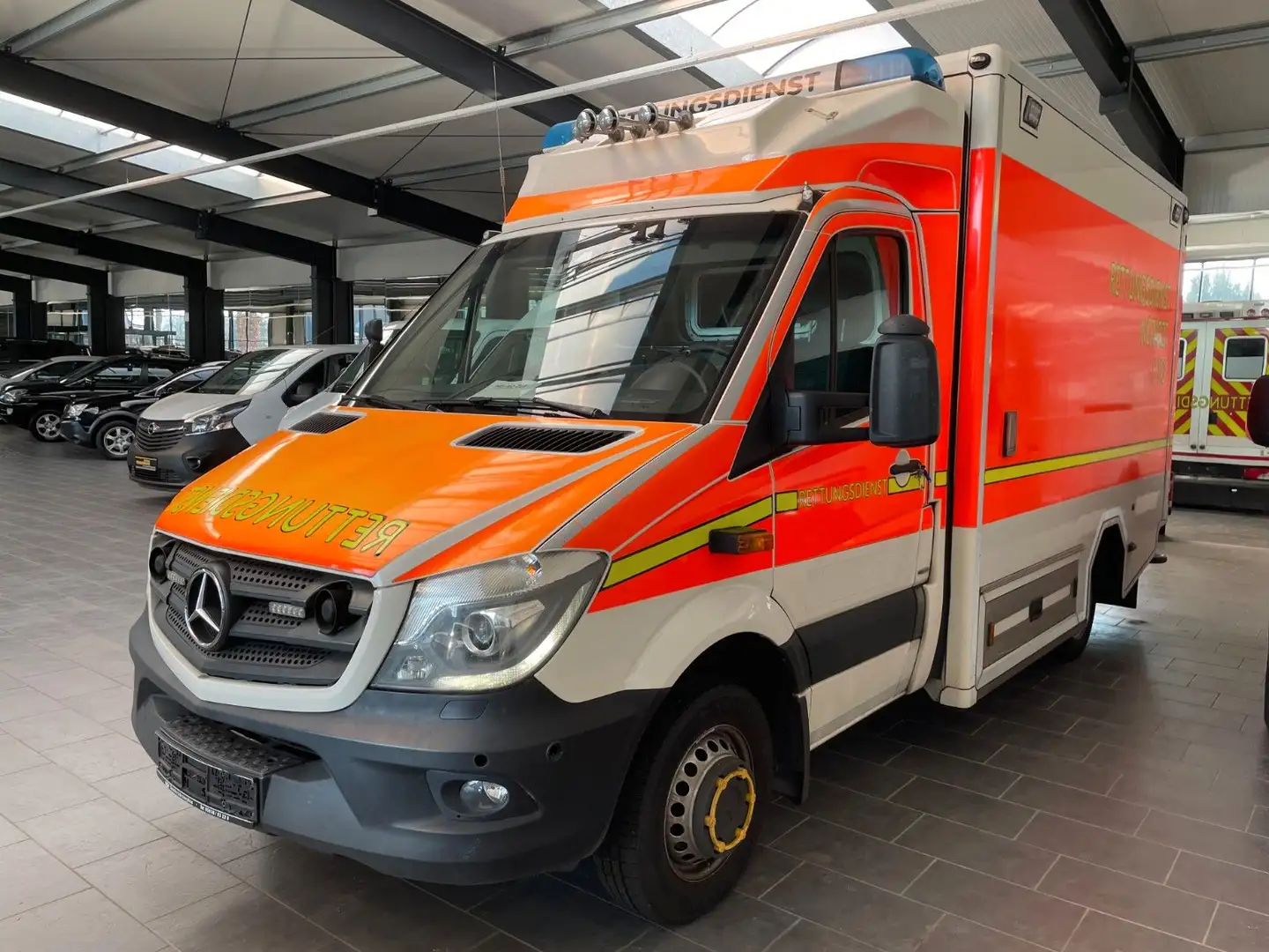 Mercedes-Benz Sprinter II Rettungswagen 519 CDI Blanc - 2