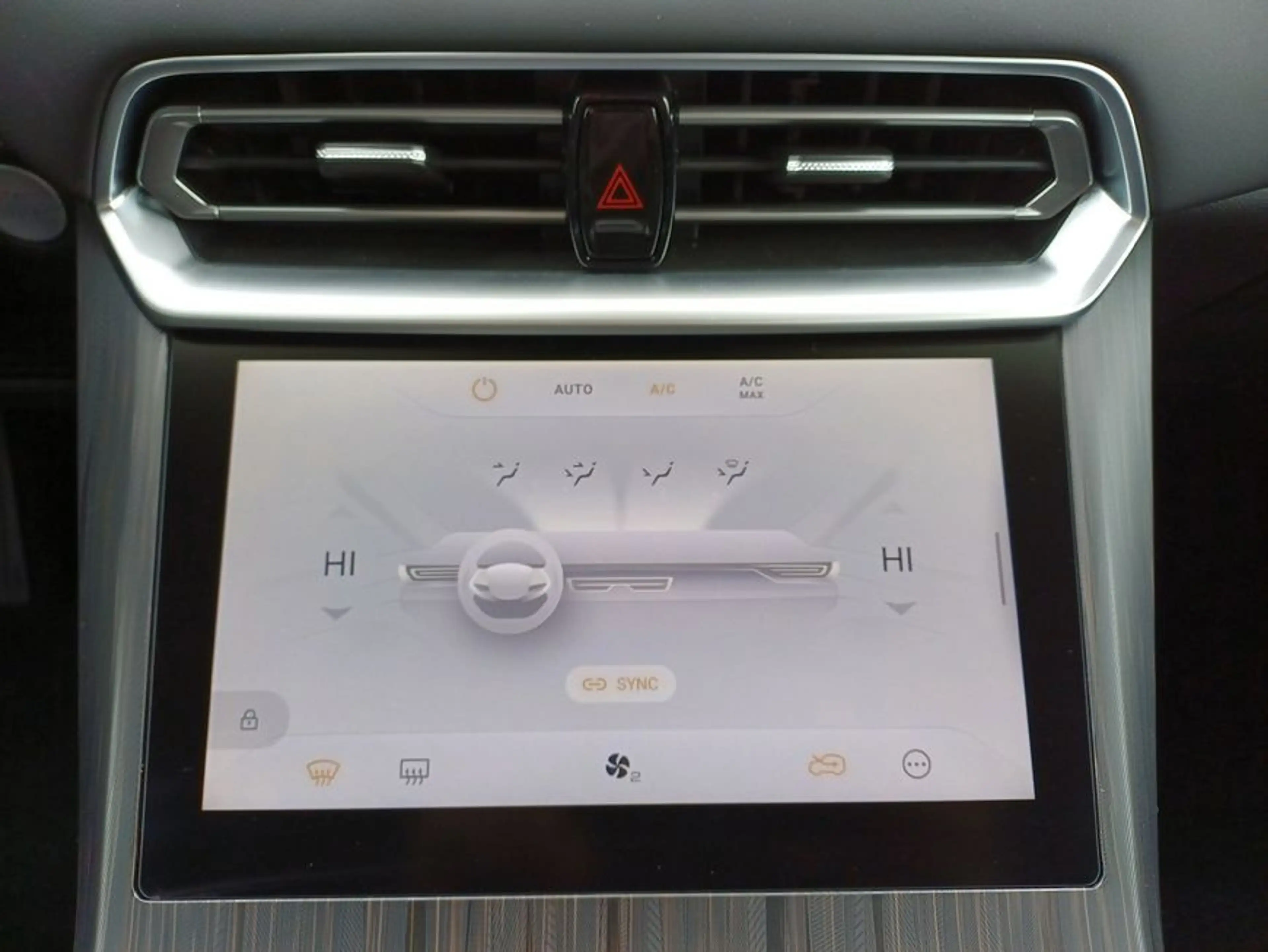 GWM WEY 03 WEY 03 FWD Premium 150 kW, 5-türig (Benzin/Elektro — photo 14