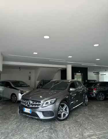 Mercedes-Benz GLA 200 GLA 200 d Automatic Premium