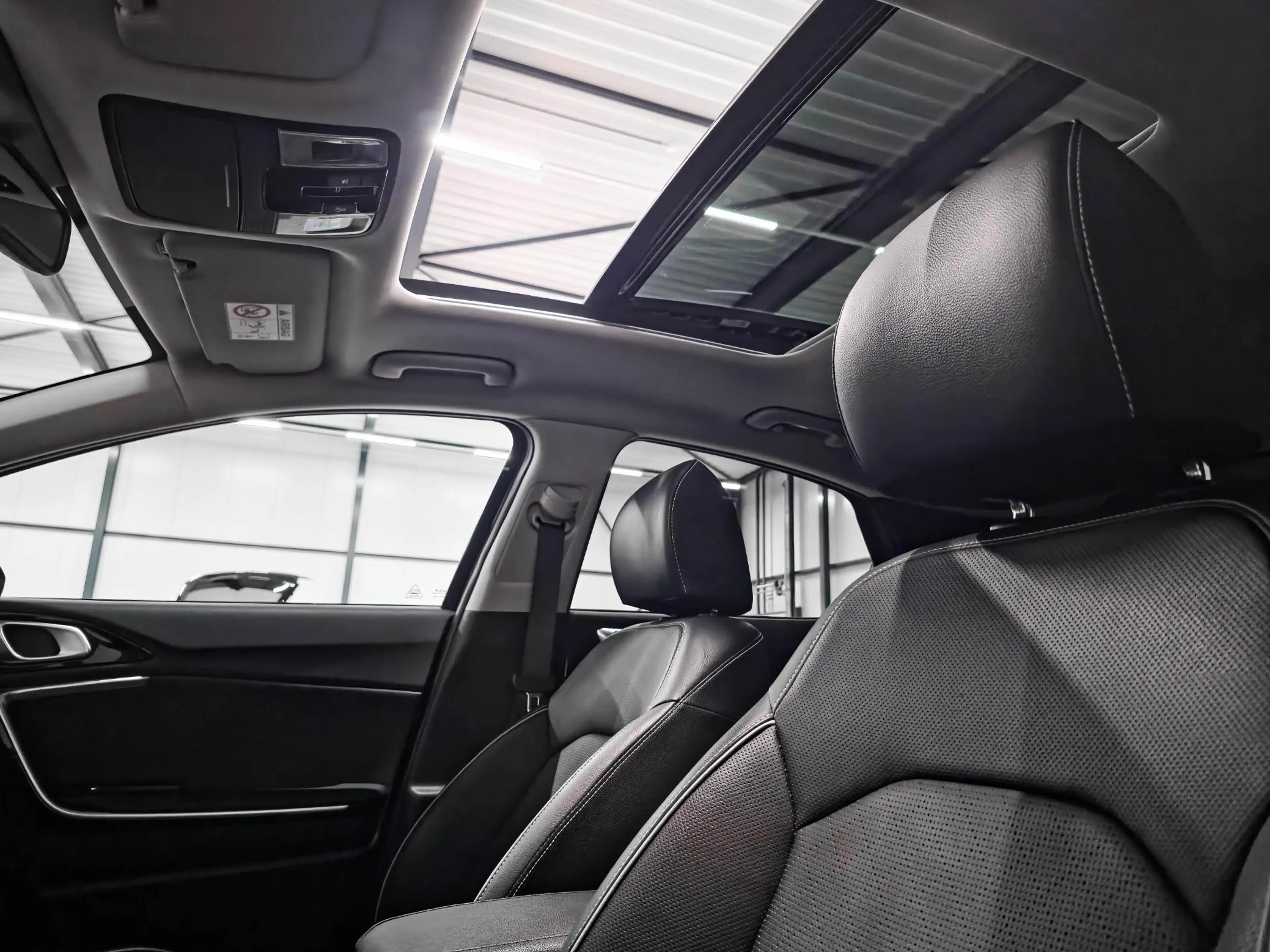 Kia XCeed 1.6 GDi PHEV Platinum | Trekhaak | Panoramadak | L — photo 7