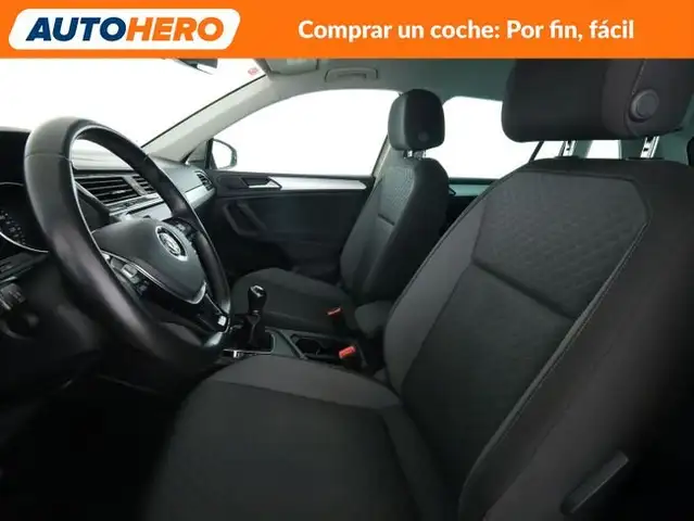 Volkswagen Tiguan view 11