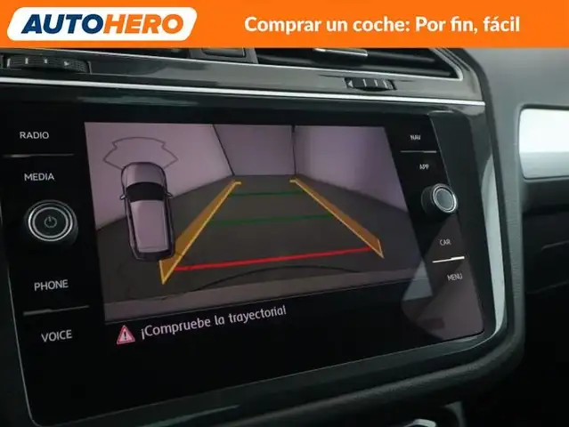 Volkswagen Tiguan view 20