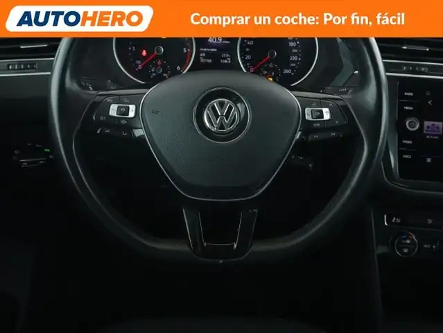 Volkswagen Tiguan view 25