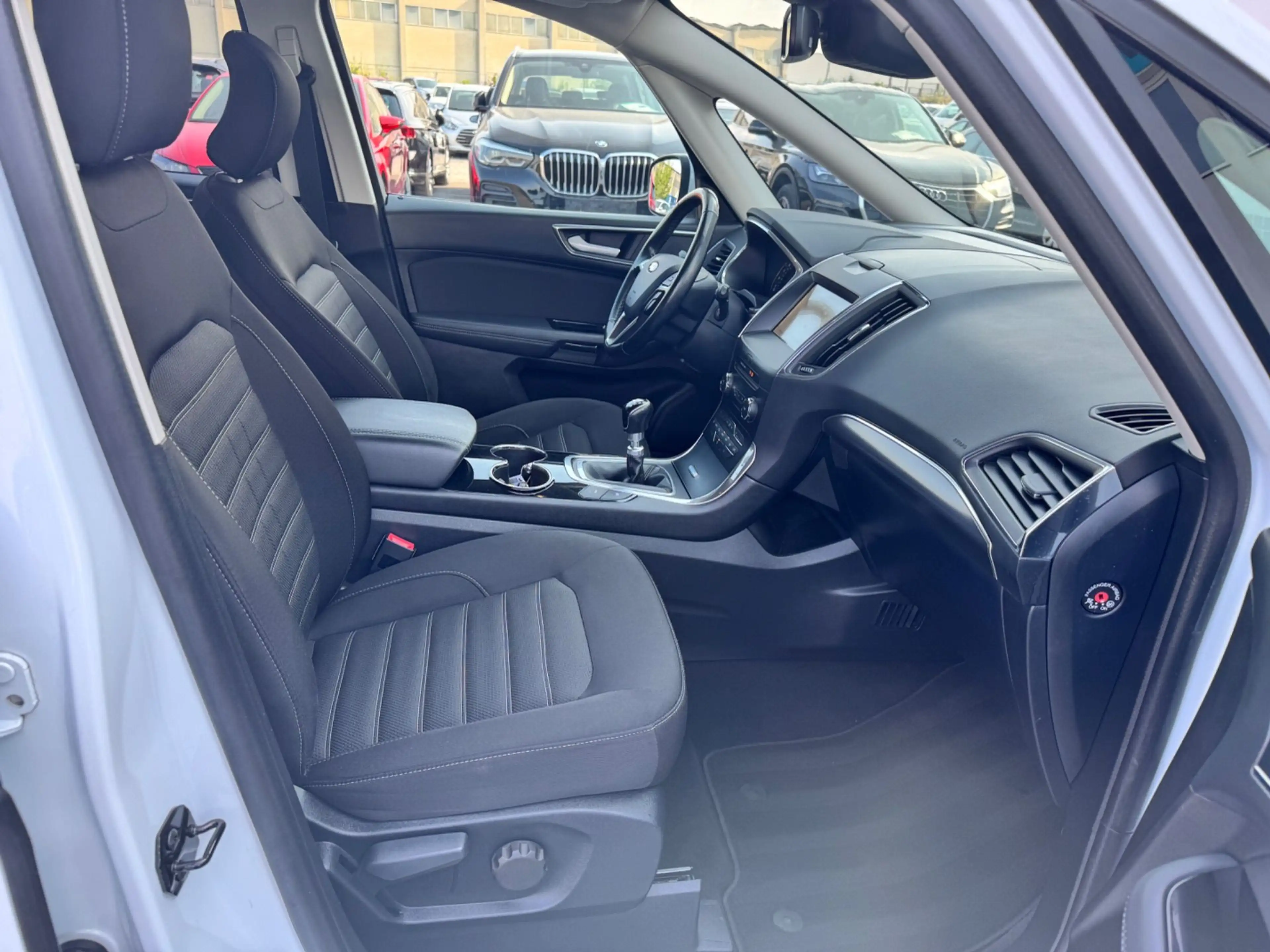Ford Galaxy 2,0 EcoBlue SCR Titanium — photo 11