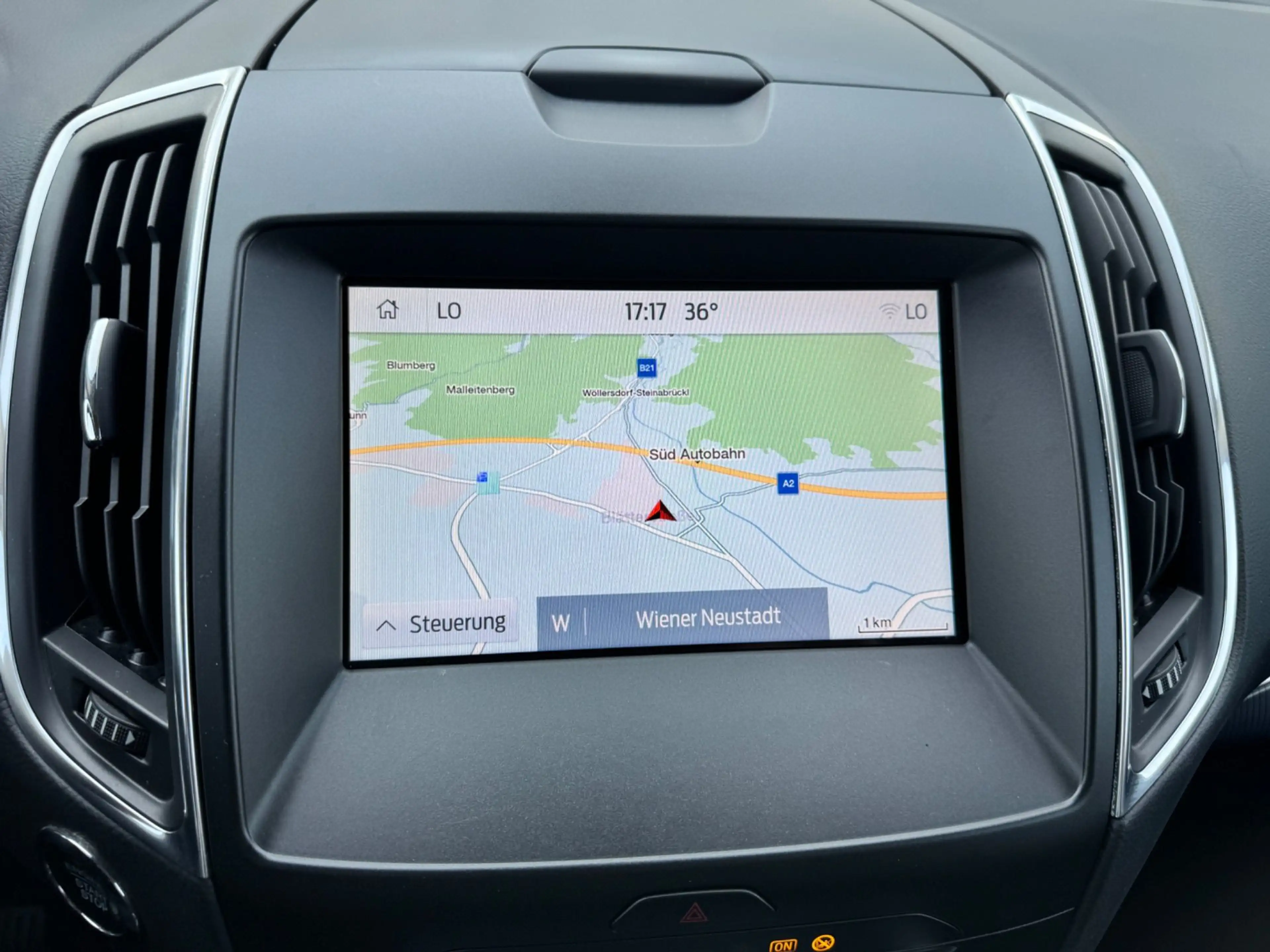 Ford Galaxy 2,0 EcoBlue SCR Titanium — photo 15