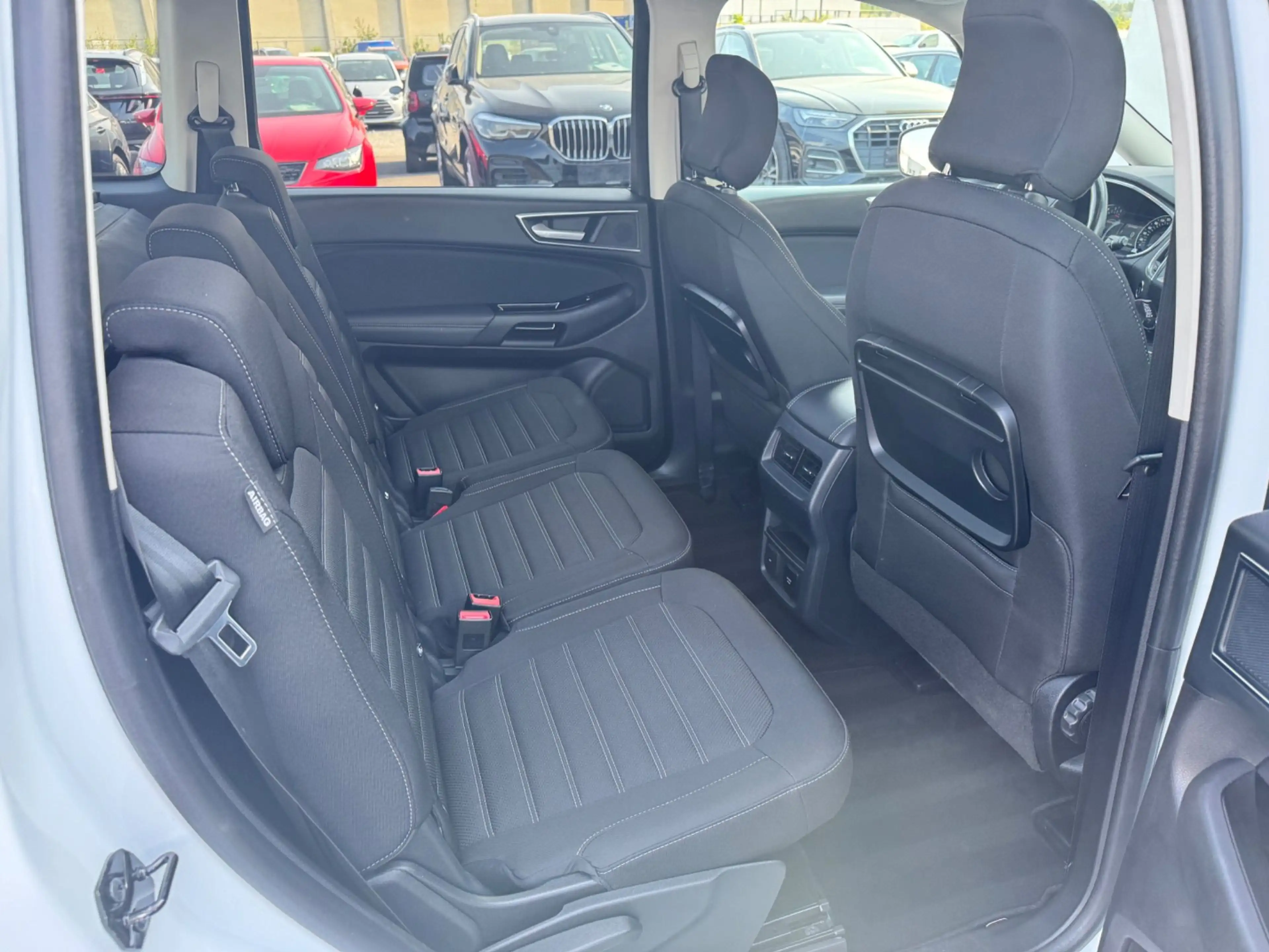 Ford Galaxy 2,0 EcoBlue SCR Titanium — photo 12