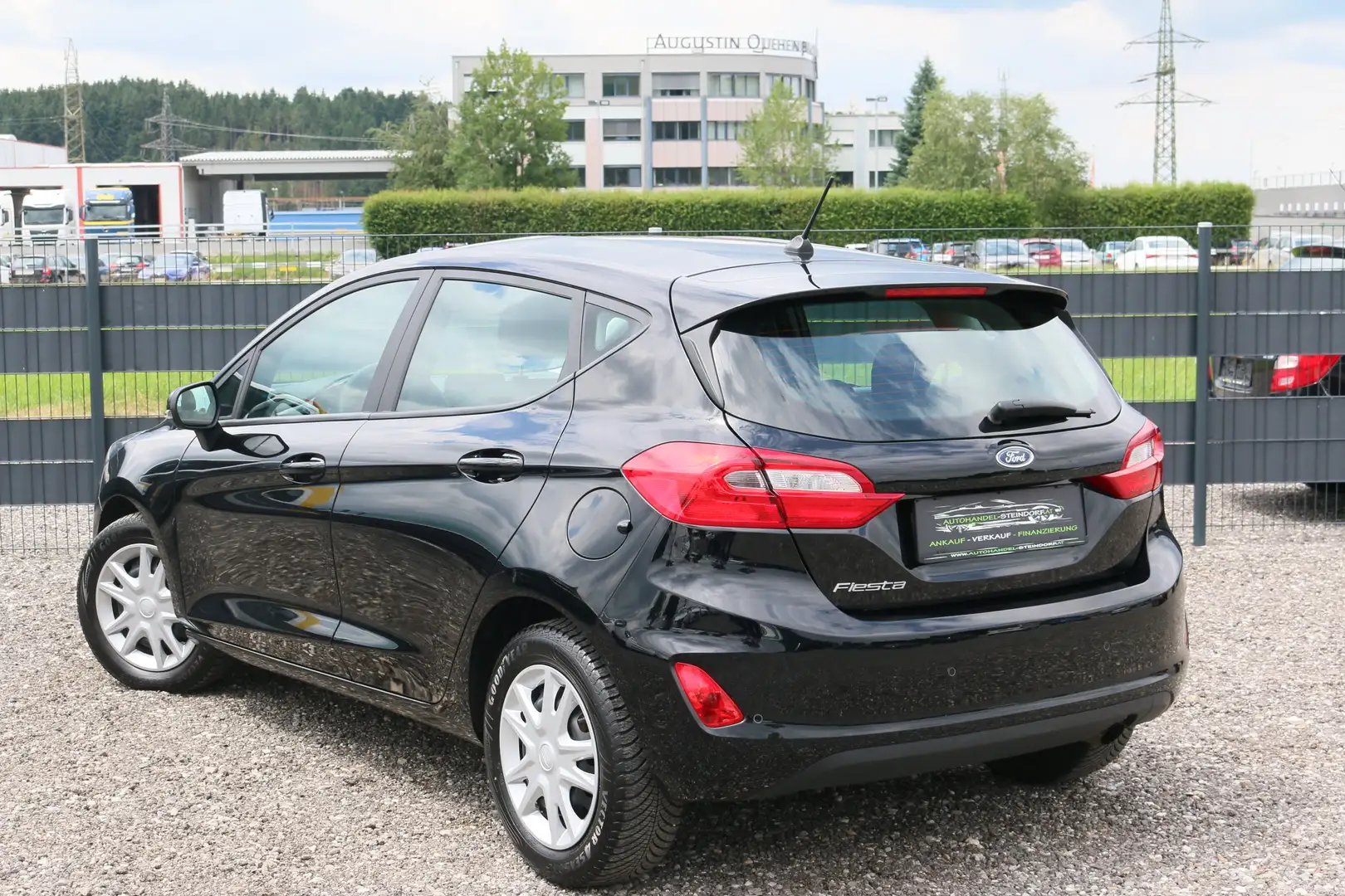 Ford Fiesta Navi*Kurvenlicht*Aassistent*Tempomat*Kurvenlicht* Schwarz - 2