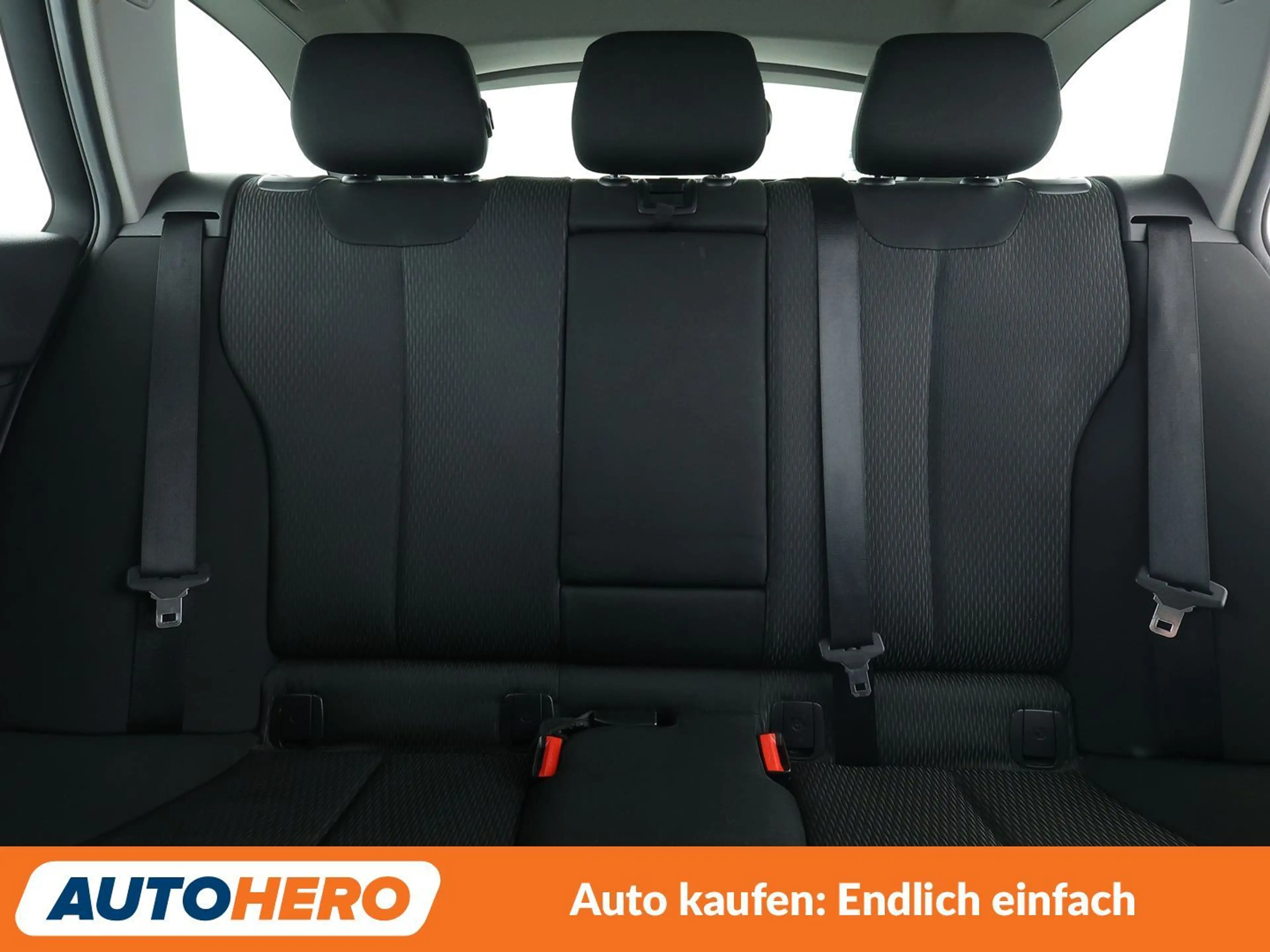 BMW 318 318d Advantage*NAVI*LED*TEMPO*PDC*SHZ*KLIMA* — photo 15