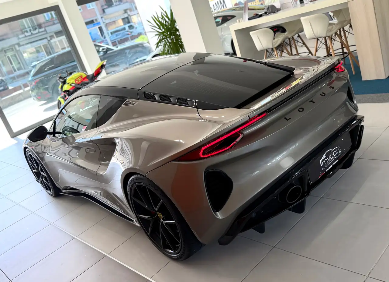 Lotus Emira 2024