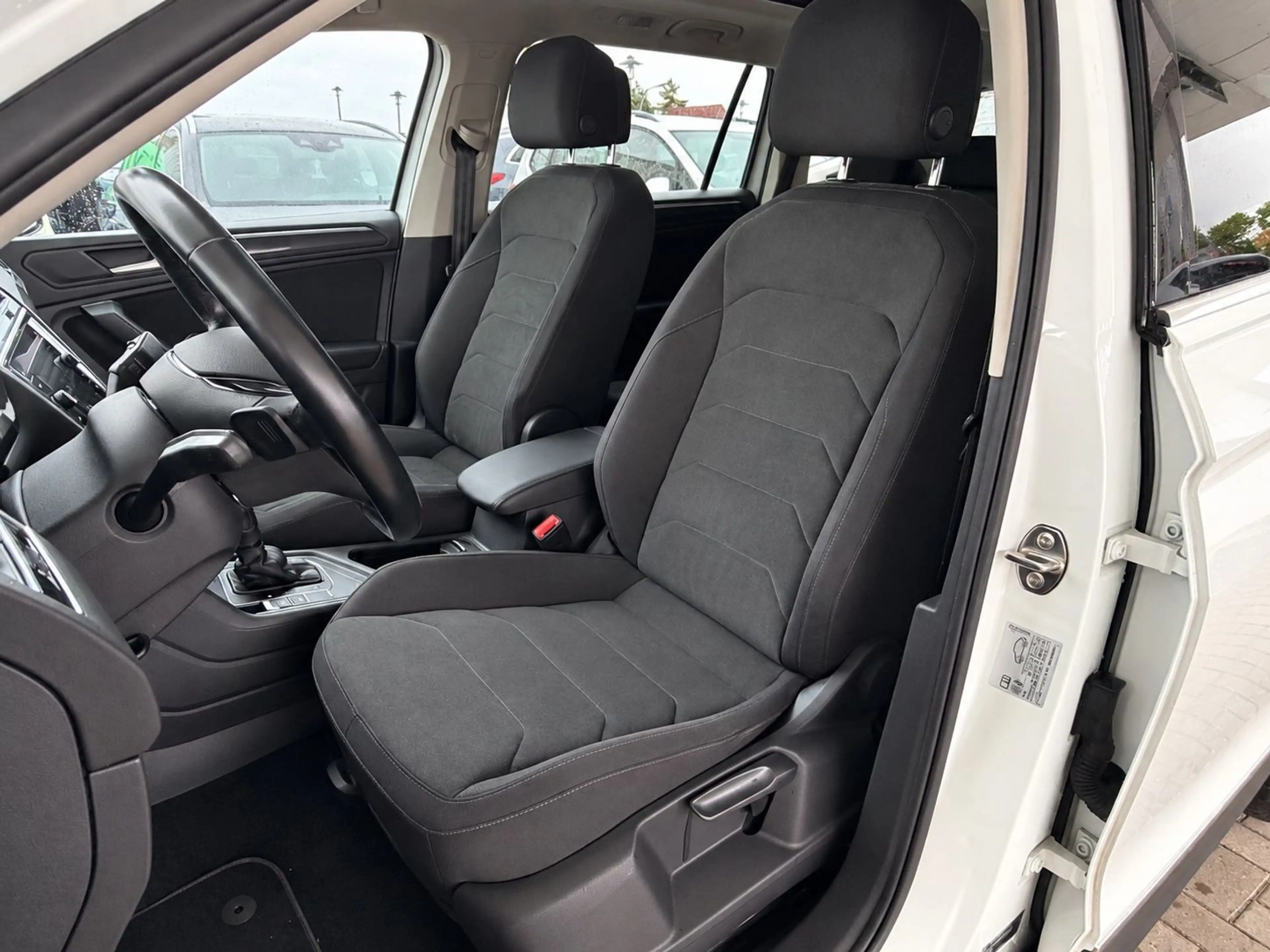 Volkswagen Tiguan Allspace 2.0 TDI DSG Highline*ALCANTARA* — photo 9