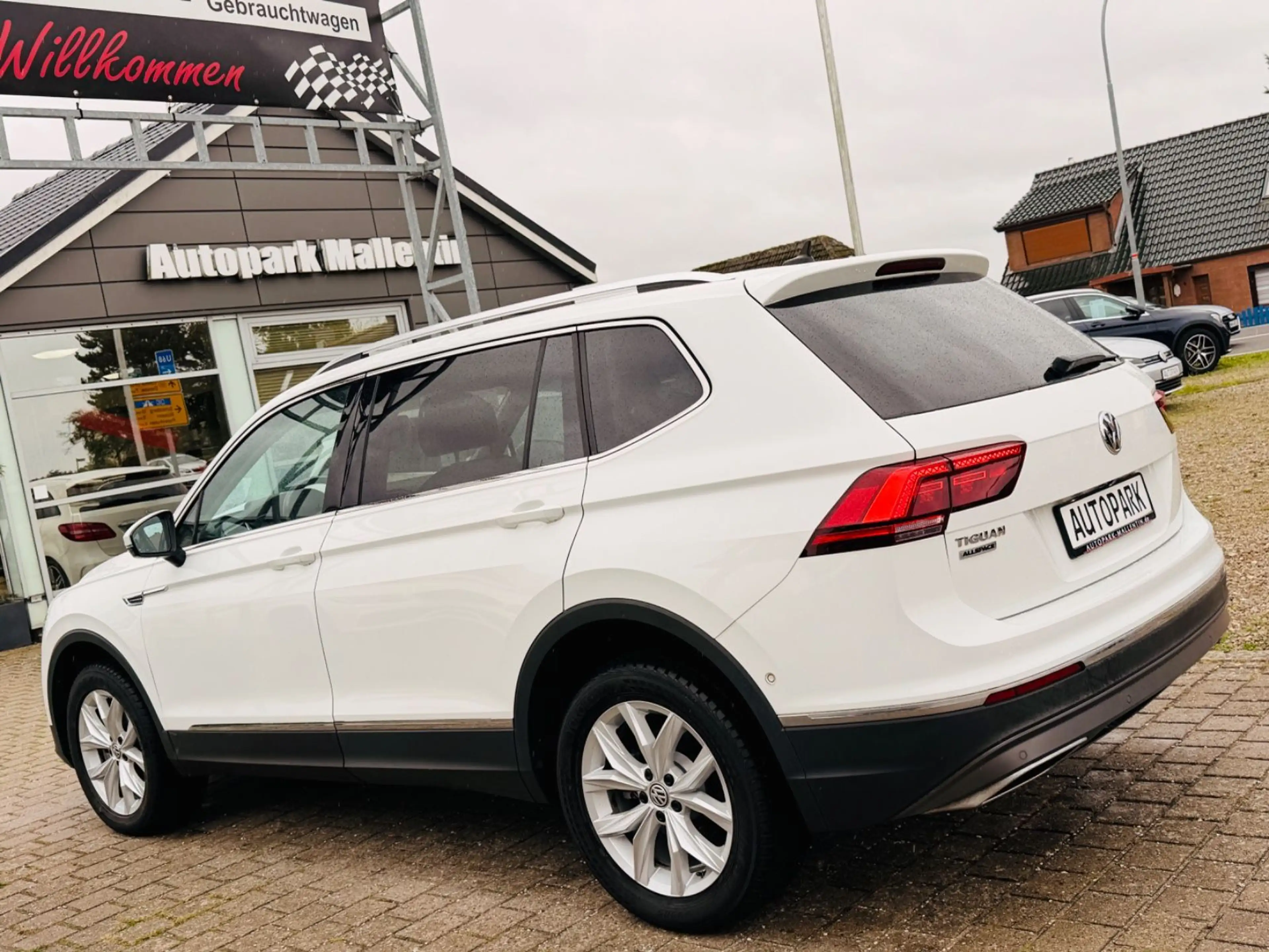 Volkswagen Tiguan Allspace 2.0 TDI DSG Highline*ALCANTARA* — photo 5