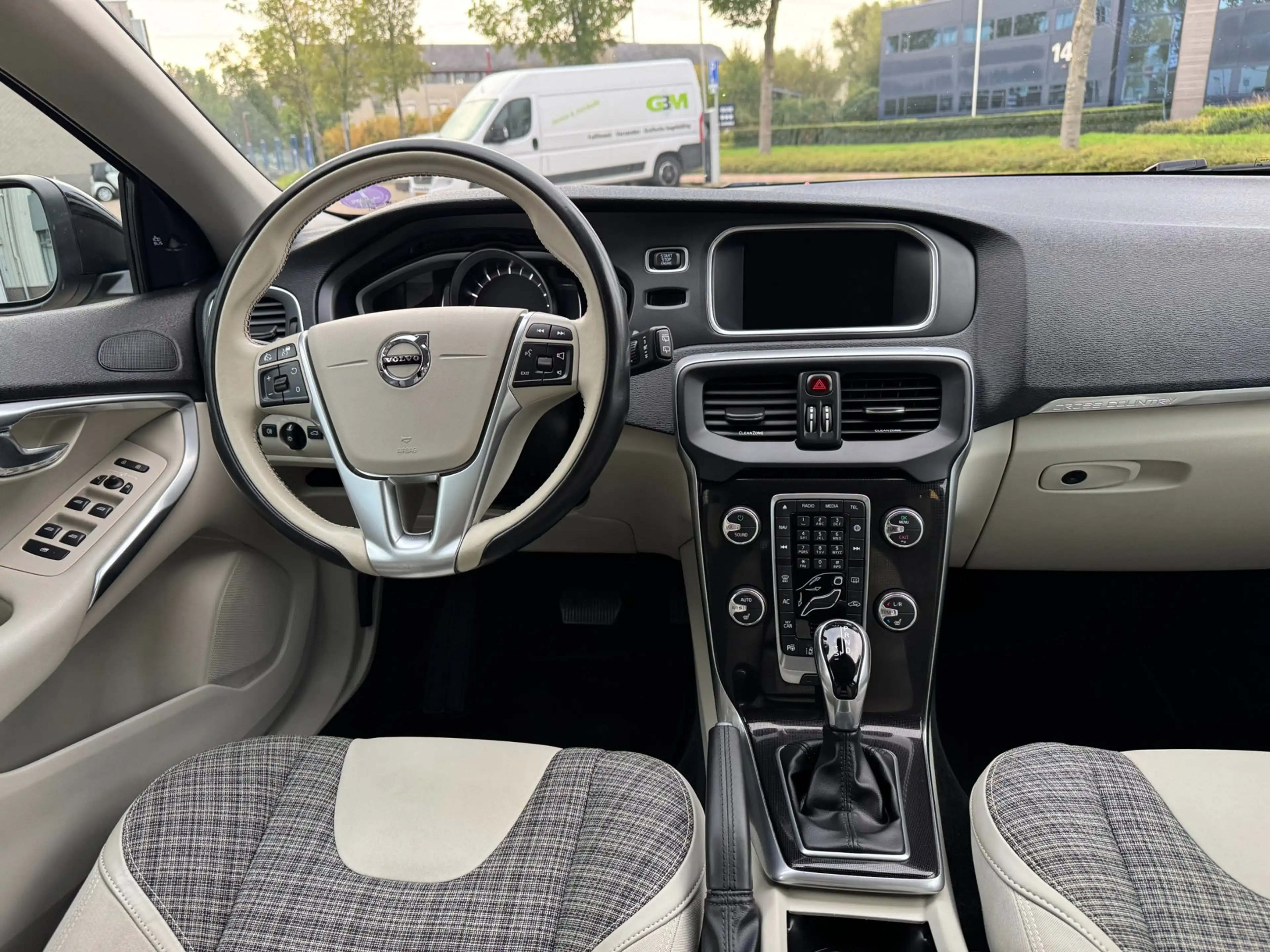 Volvo V40 Cross Country 1.5 T3 Nordic+ AUTOMAAT!! — photo 9
