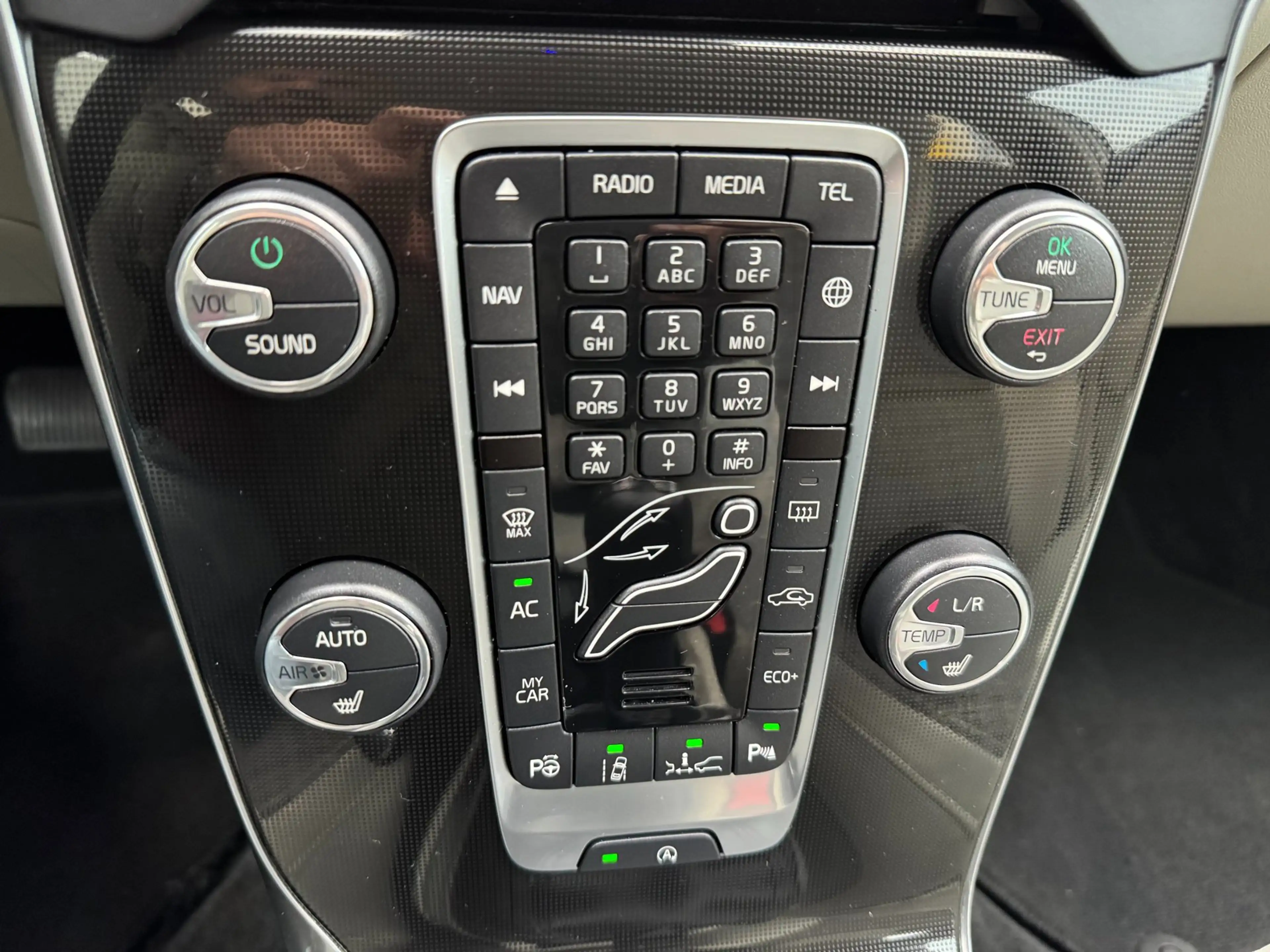 Volvo V40 Cross Country 1.5 T3 Nordic+ AUTOMAAT!! — photo 13