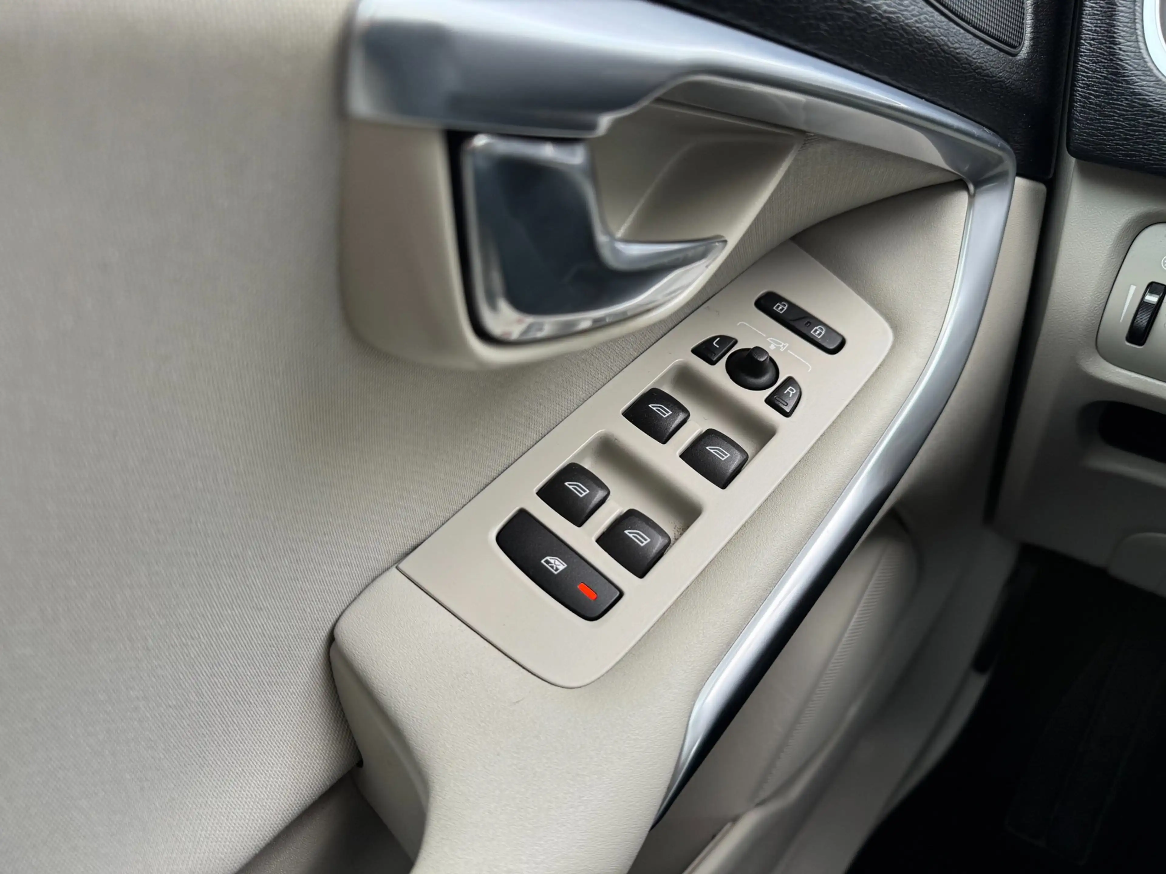 Volvo V40 Cross Country 1.5 T3 Nordic+ AUTOMAAT!! — photo 15
